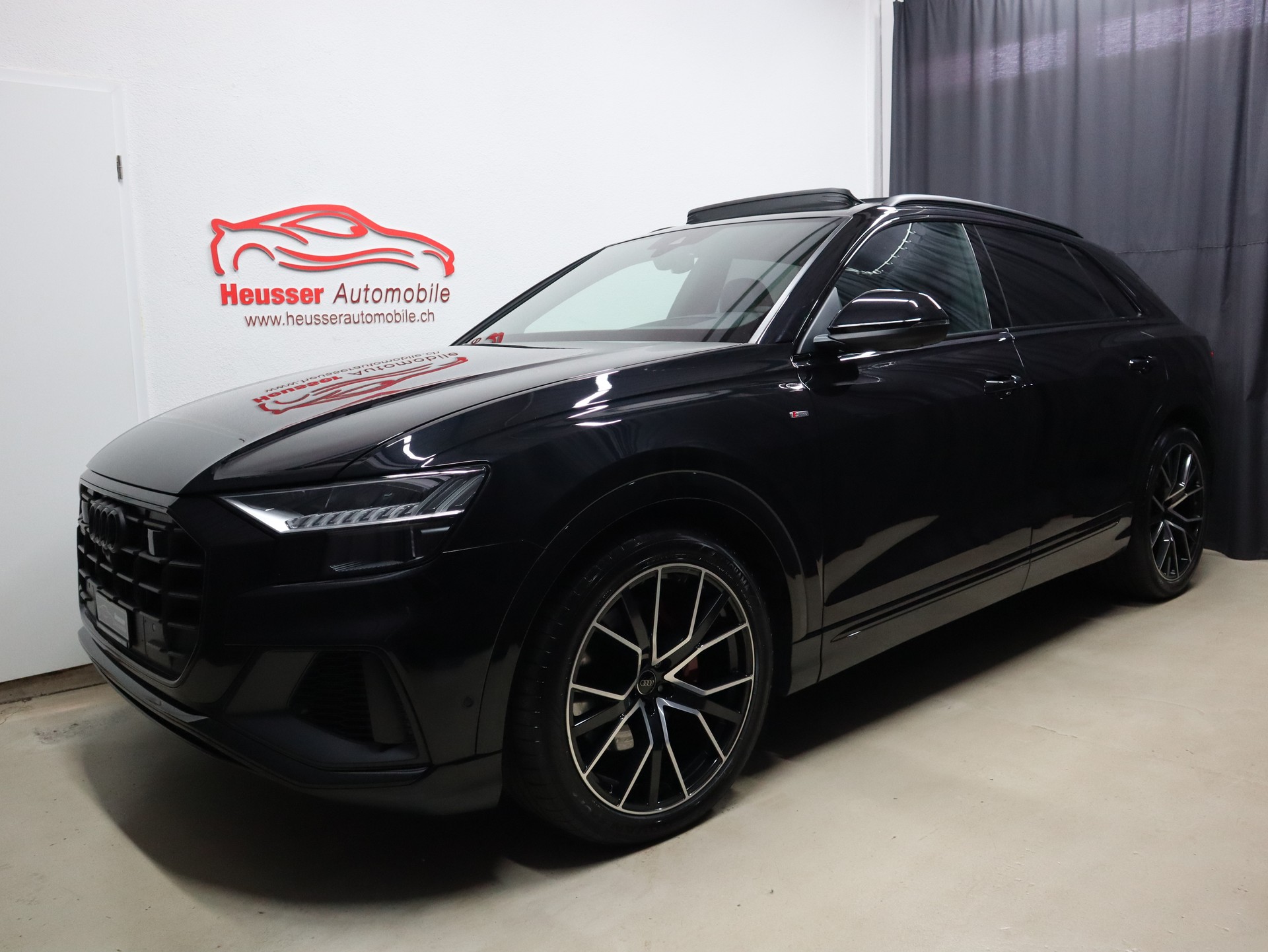 AUDI Q8 50 TDI quattro tiptronic S-Line - Luftfederung - Panorama - B&O - Standheizung - Head-Up - 360° Kamera - 286 PS-showroom-element-1