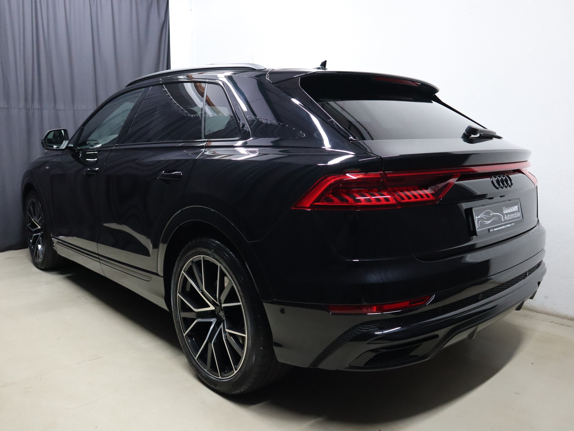 AUDI Q8 50 TDI quattro tiptronic S-Line - Luftfederung - Panorama - B&O - Standheizung - Head-Up - 360° Kamera - 286 PS-showroom-element-3
