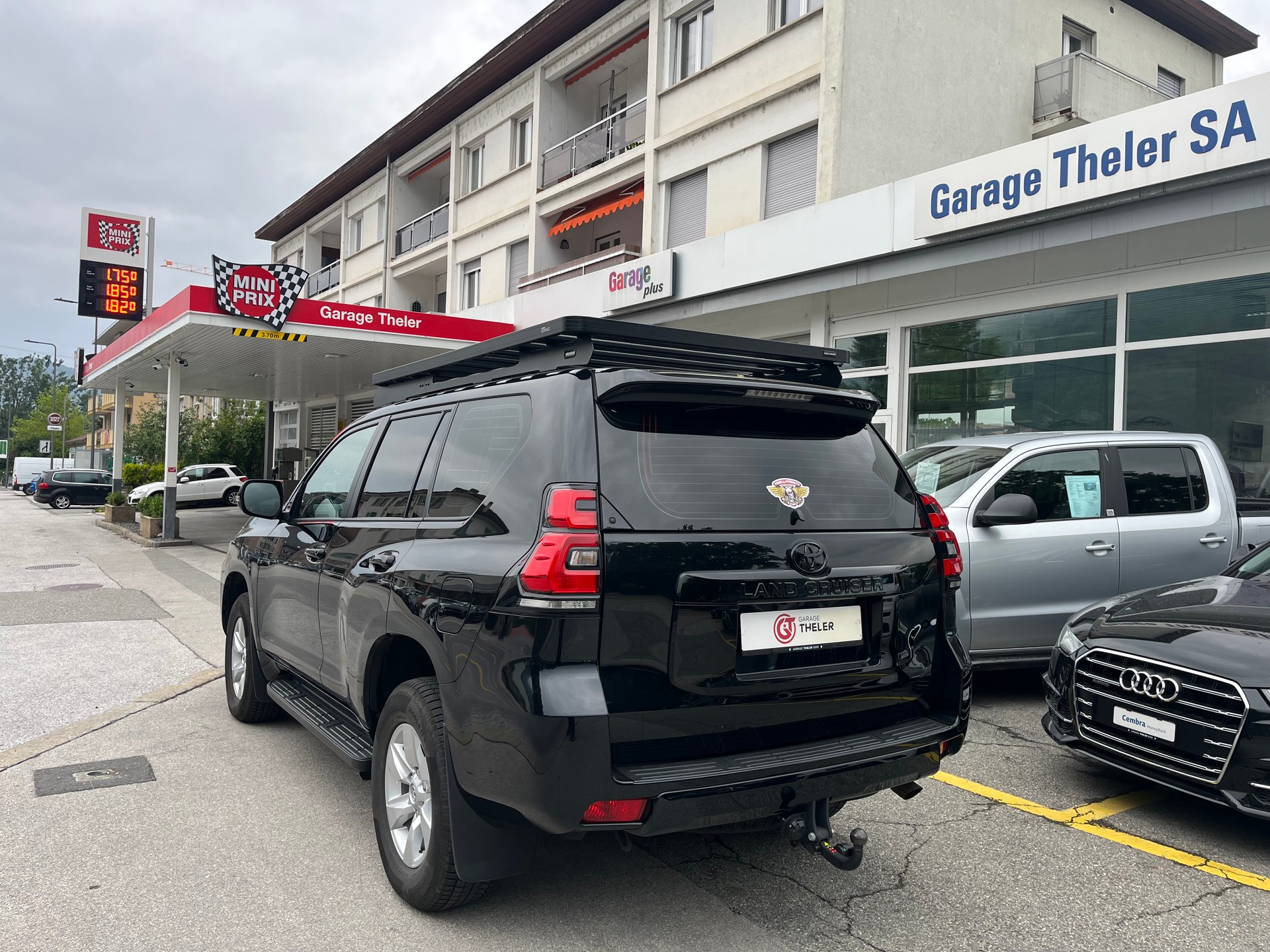 TOYOTA Land Cruiser 2.8TD Comfort Automat-showroom-element-3