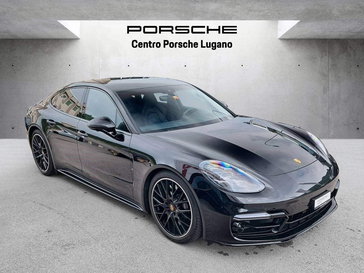 PORSCHE PANAMERA Turbo S-showroom-element-3