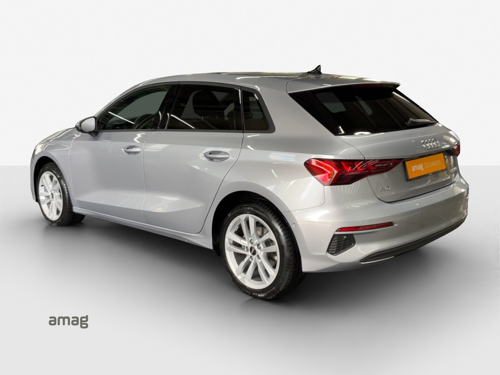 AUDI A3 Sportback 35 TFSI Attraction-showroom-element-2