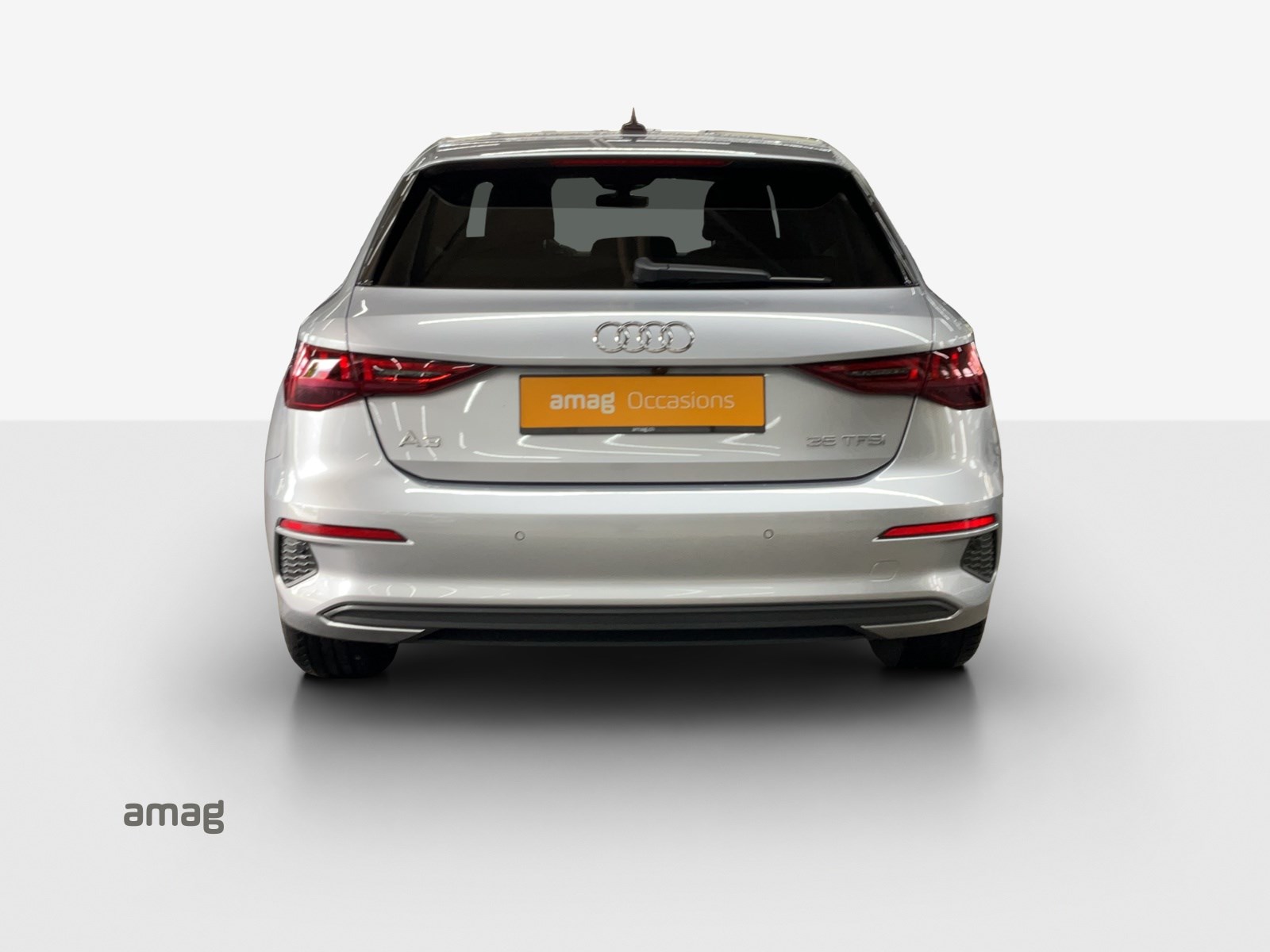 AUDI A3 Sportback 35 TFSI Attraction-showroom-element-3