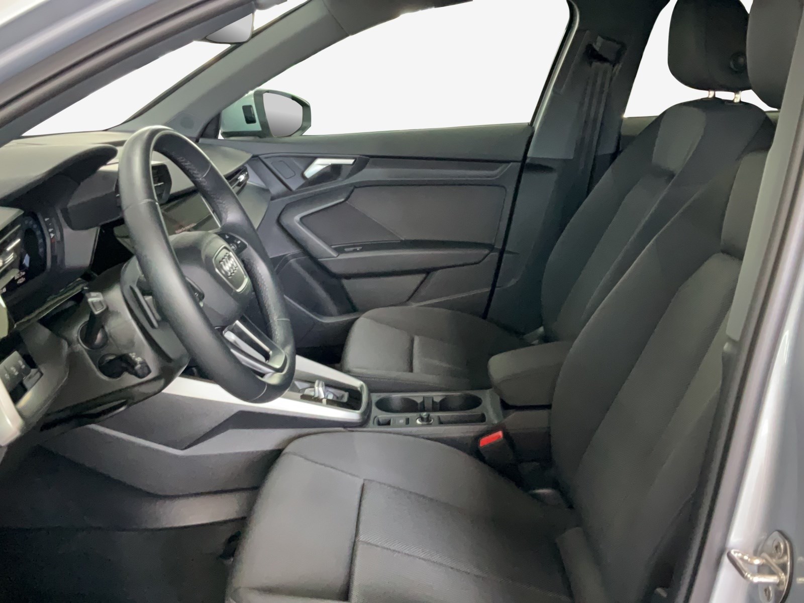 AUDI A3 Sportback 35 TFSI Attraction-image-7