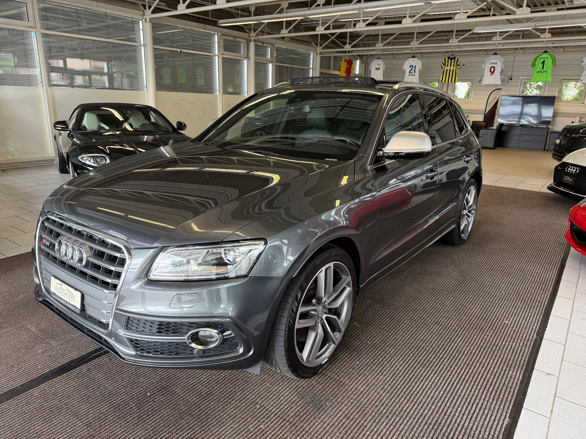 AUDI SQ5 3.0 TDI quattro | CH Swiss | Pano | B&O Sound | DAB | Feinnappa Rautensteppung | AHK |