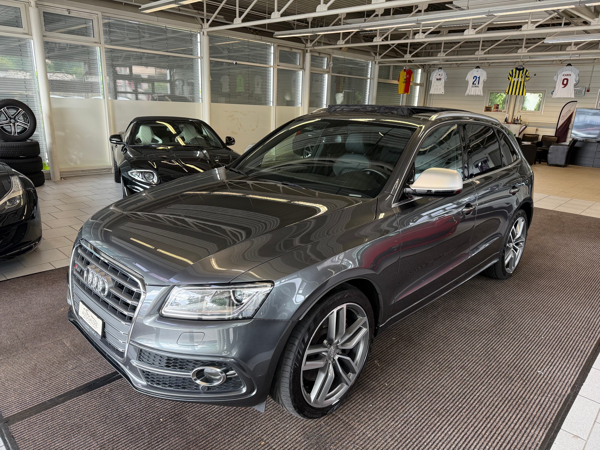 AUDI SQ5 3.0 TDI quattro | CH Swiss | Pano | B&O Sound | DAB | Feinnappa Rautensteppung | AHK |-showroom-element-1