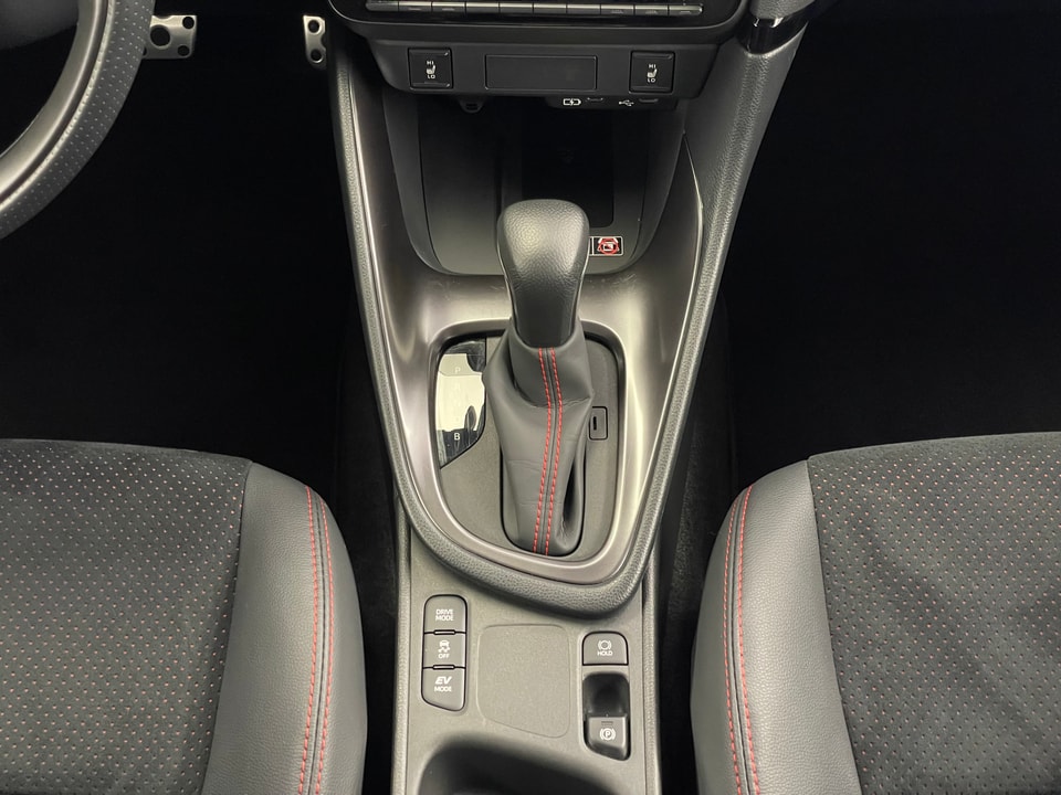 Yaris Hybrid 1.5 GR Sport