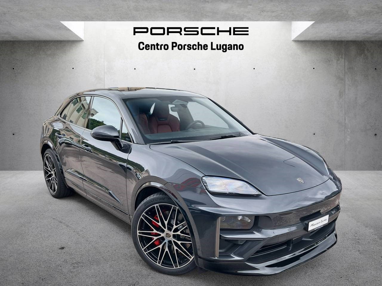 PORSCHE MACAN Turbo
