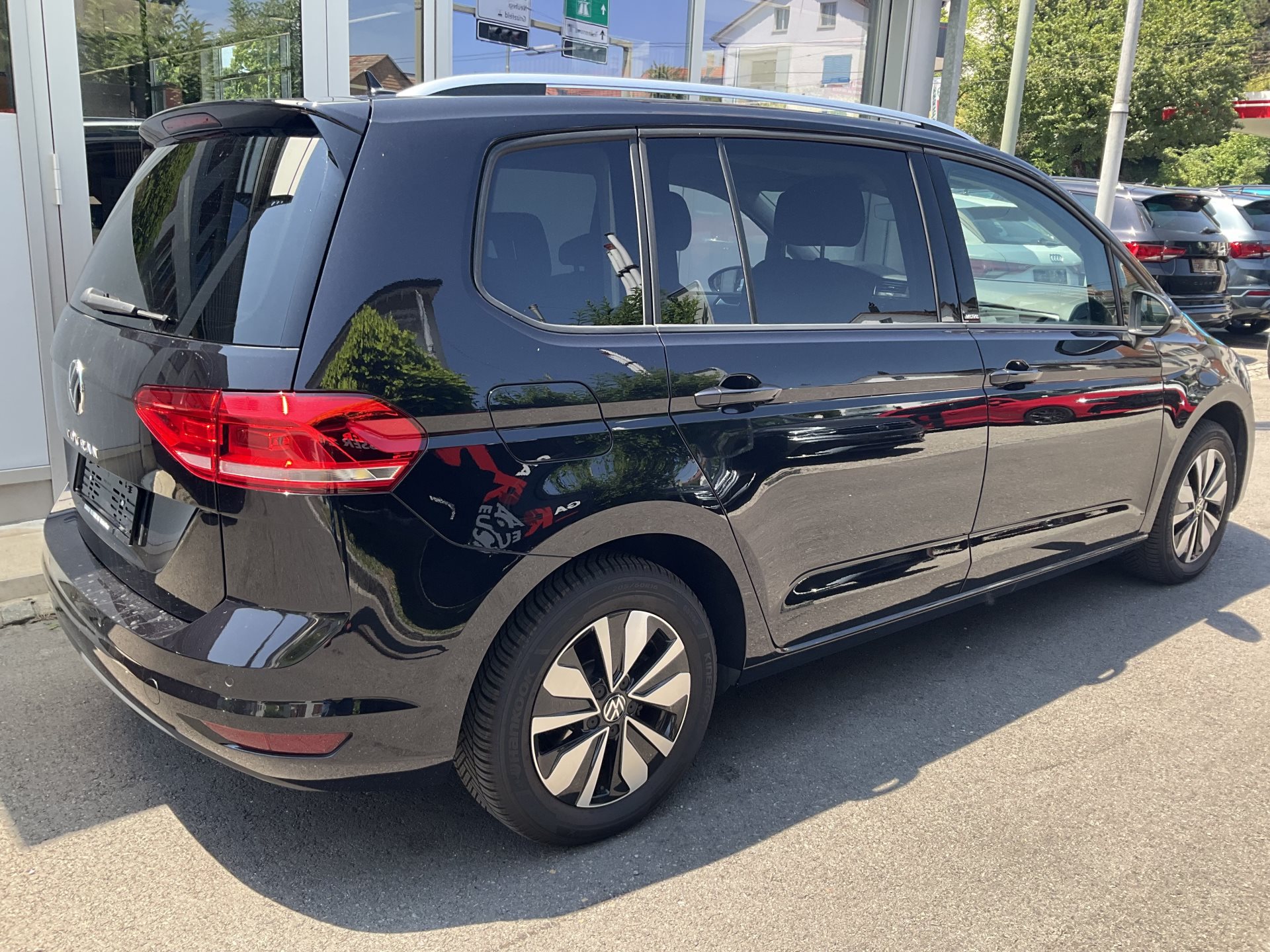 VW TOURAN 1.5 TSI DSG MOVE ***NAVI DISCOVER MEDIA & 7-SITZER ***-showroom-element-3