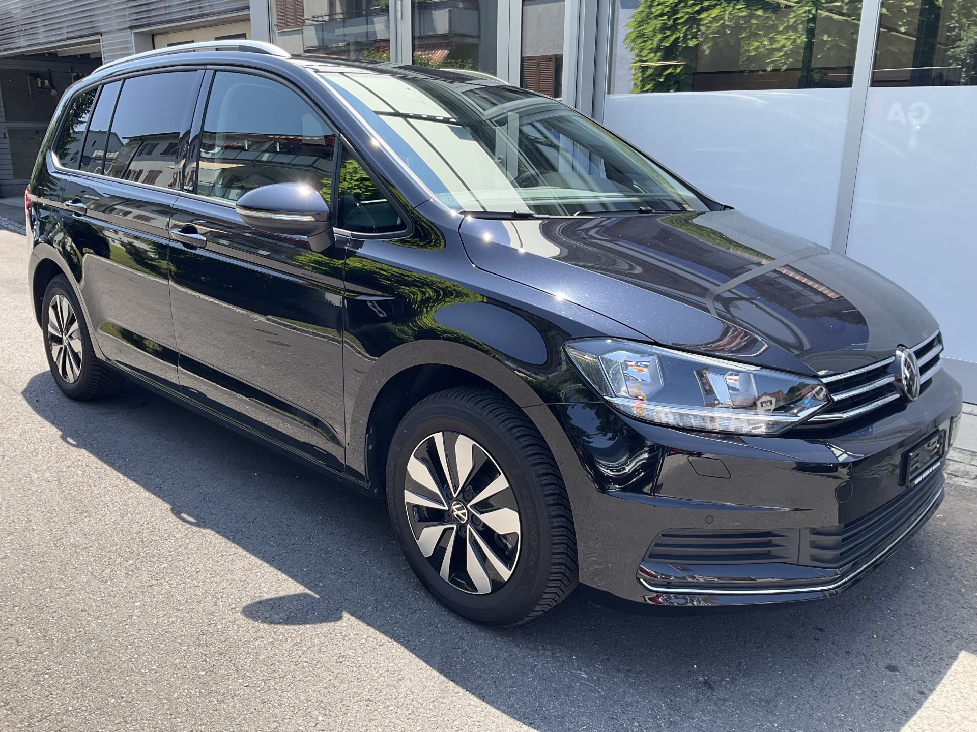 VW TOURAN 1.5 TSI DSG MOVE ***NAVI DISCOVER MEDIA & 7-SITZER ***-showroom-element-2