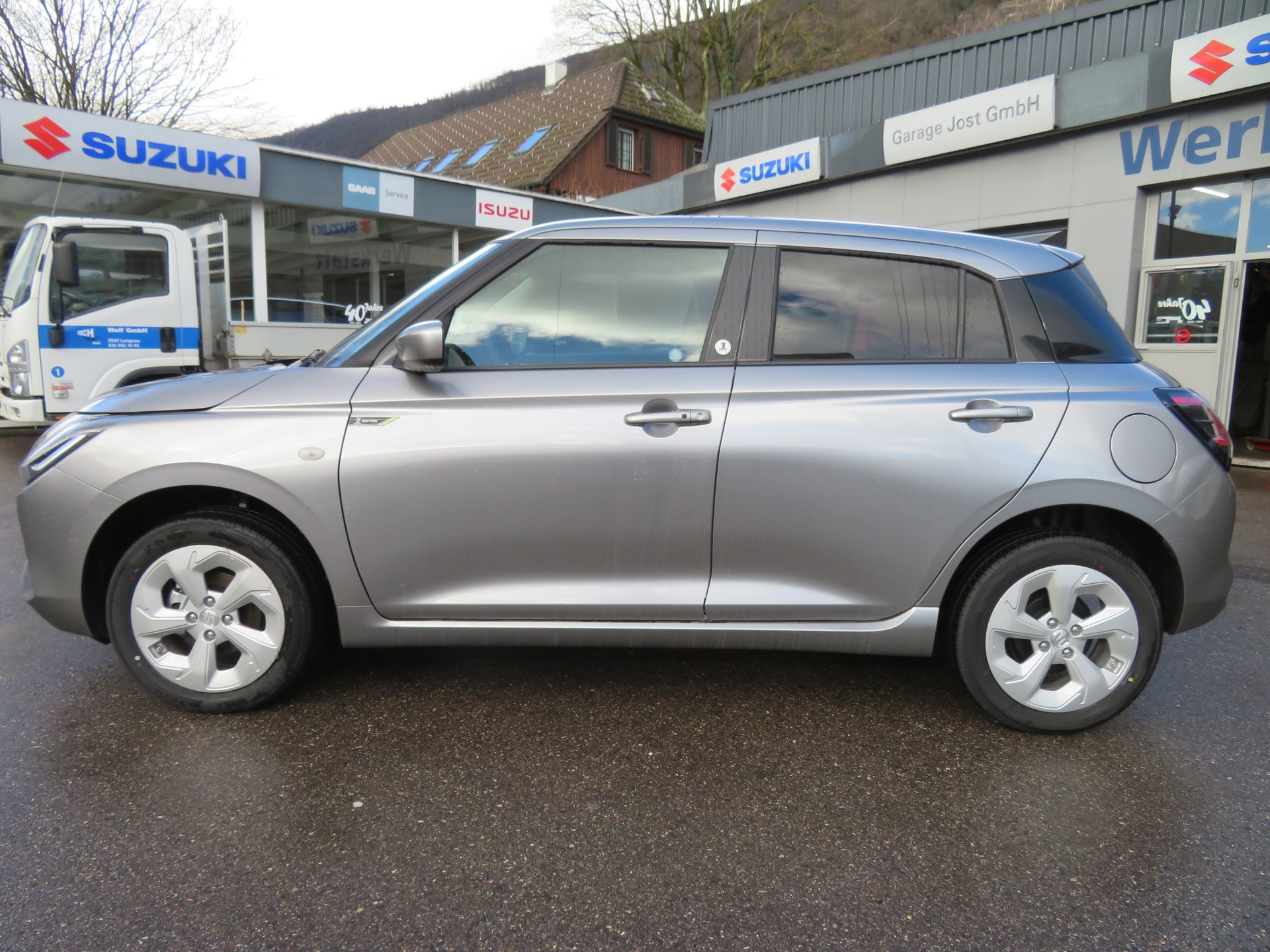 SUZUKI Swift 1.2 1st Edition Hybrid CVT-showroom-element-1