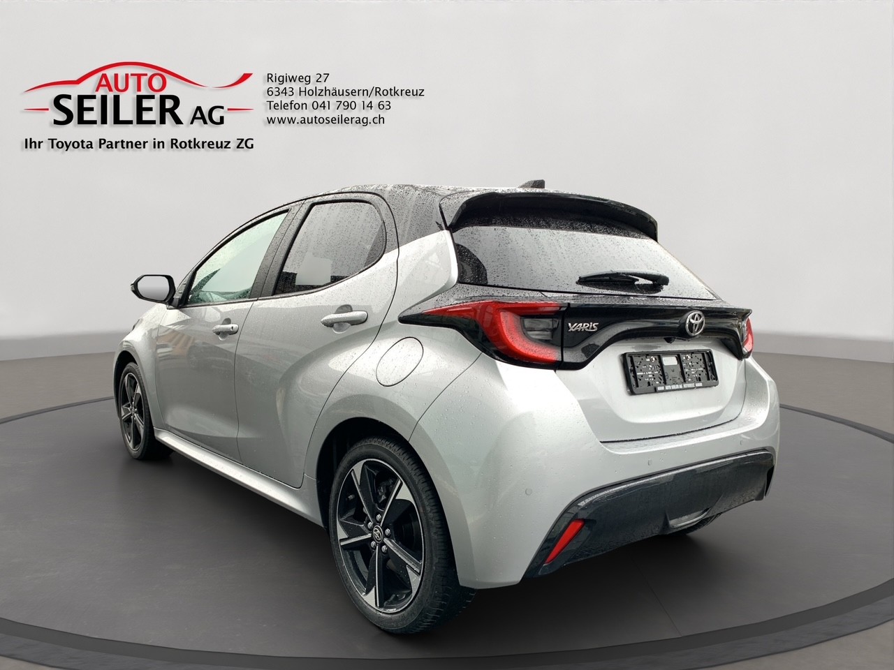 TOYOTA Yaris 1.5 Premium e-CVT-showroom-element-2