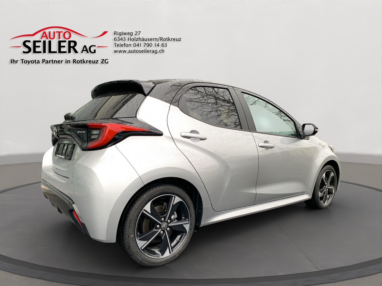 TOYOTA Yaris 1.5 Premium e-CVT-image-4