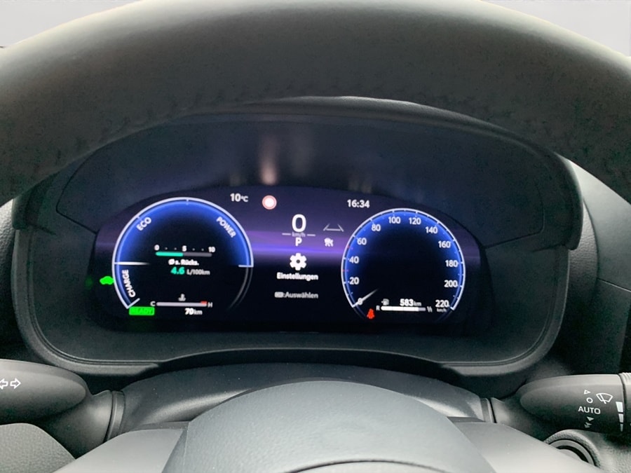 TOYOTA Yaris 1.5 Premium e-CVT-image-10