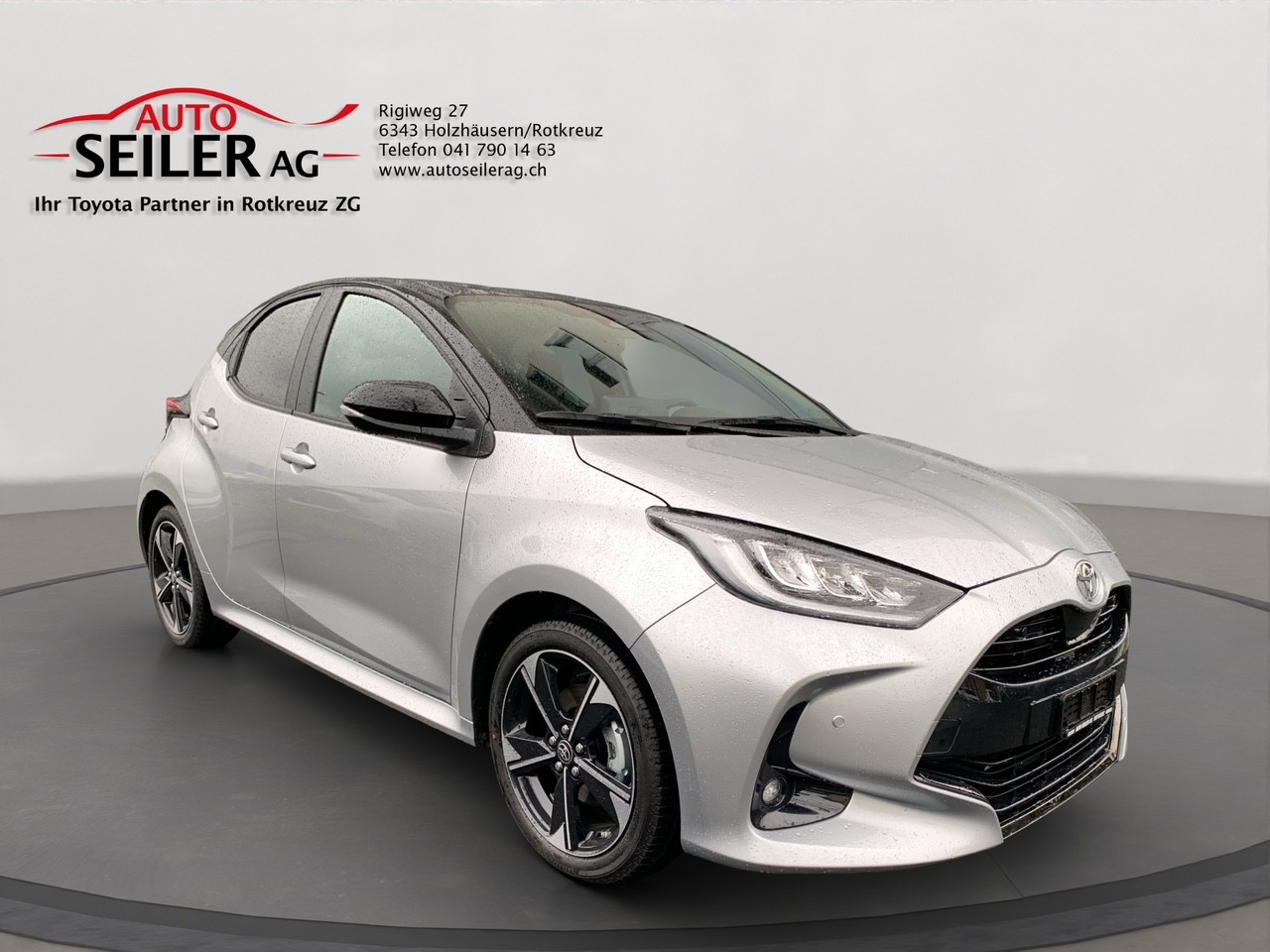 TOYOTA Yaris 1.5 Premium e-CVT-showroom-element-1