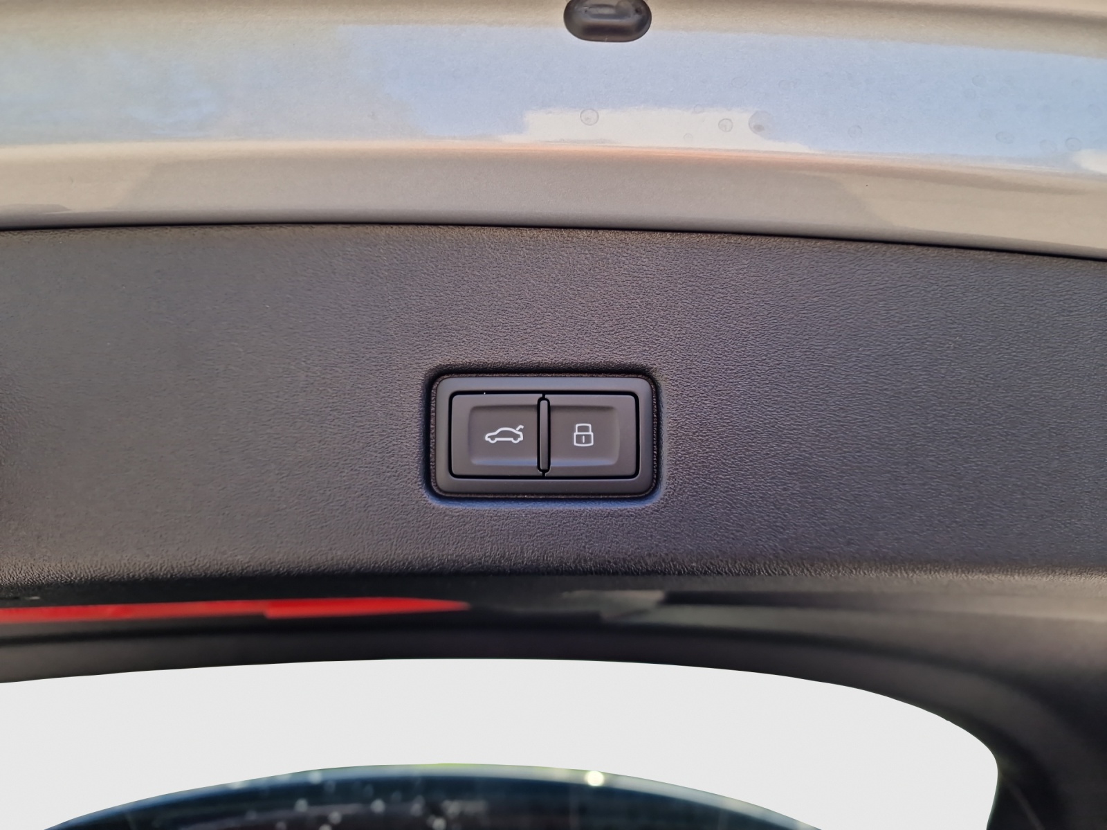 AUDI Q4 e-tron 45 quattro-image-14