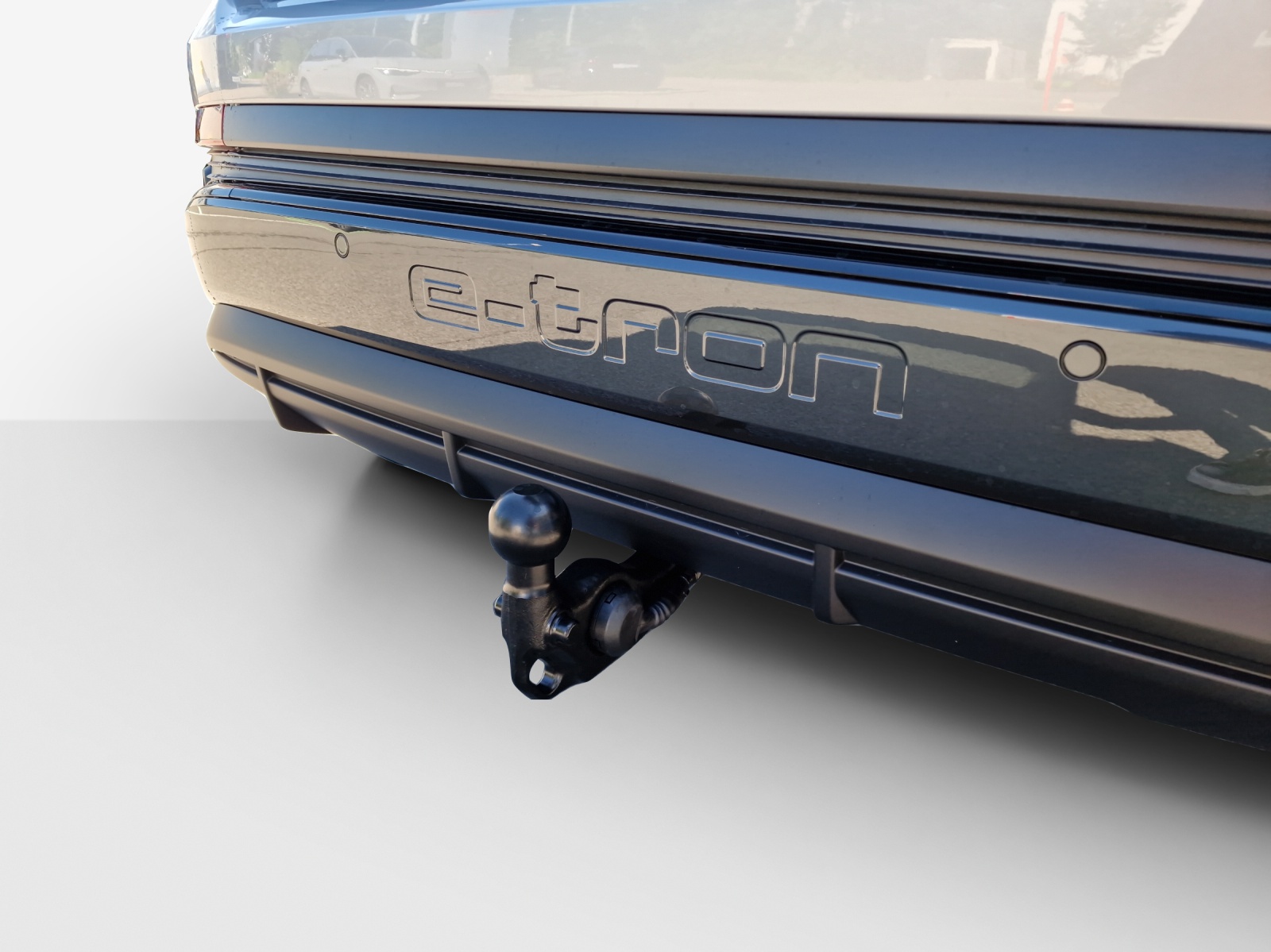 AUDI Q4 e-tron 45 quattro-image-13