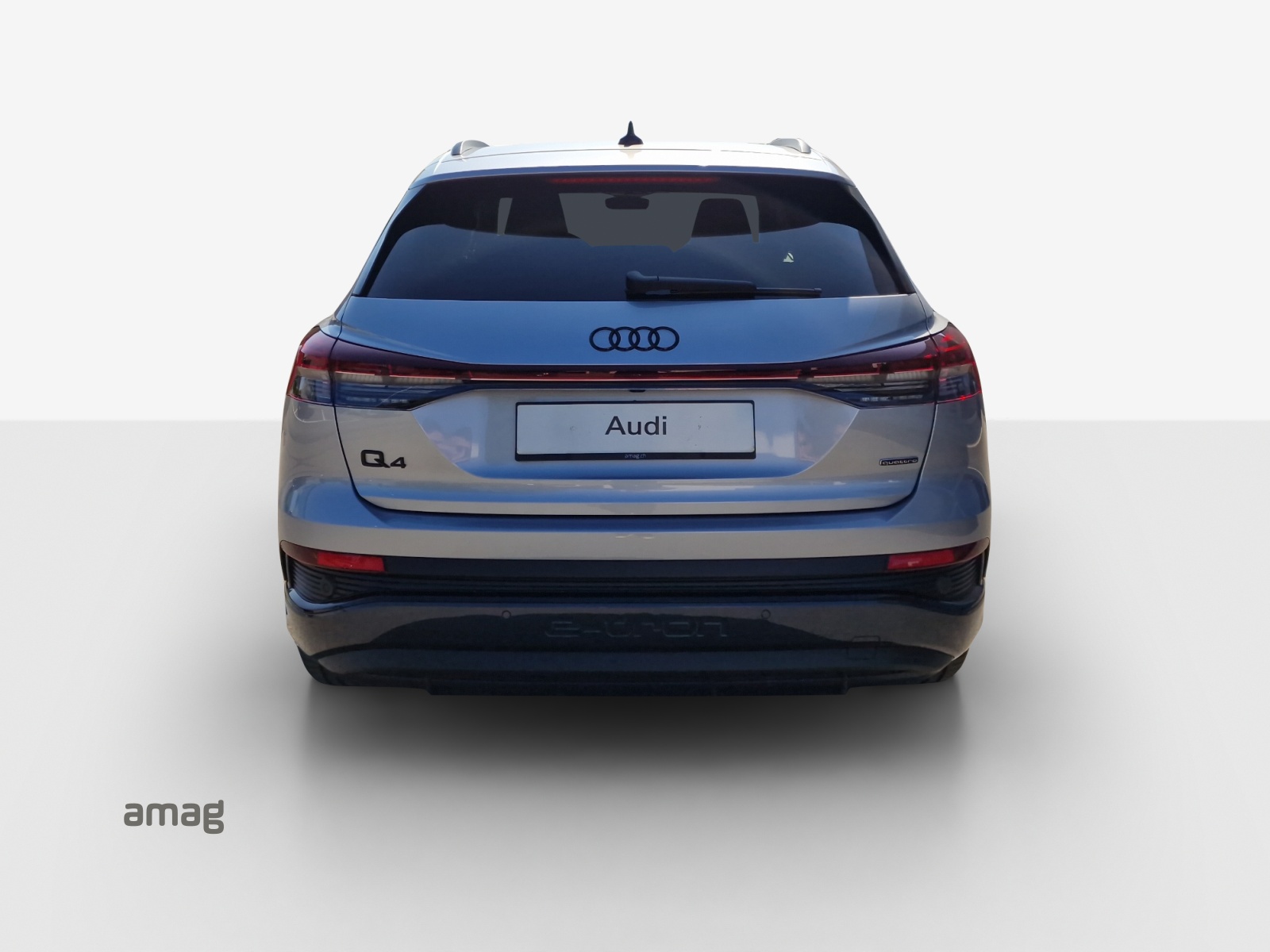 AUDI Q4 e-tron 45 quattro-showroom-element-3