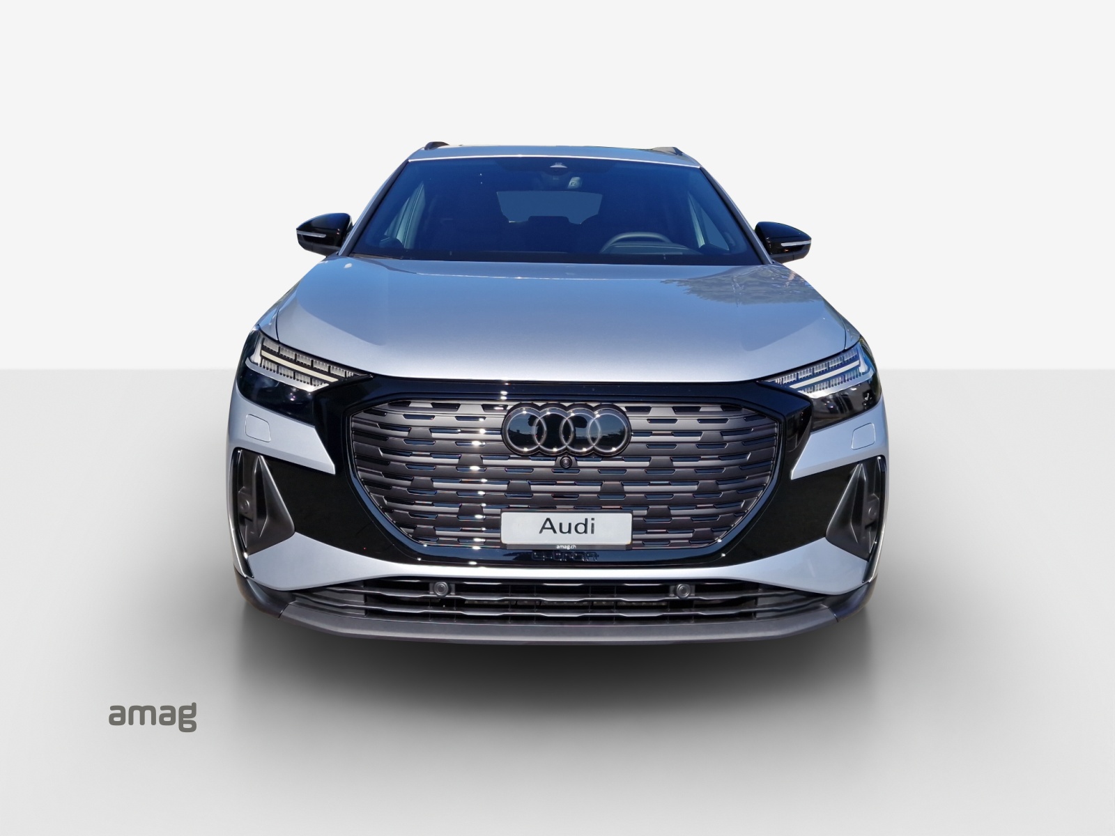 AUDI Q4 e-tron 45 quattro-image-6