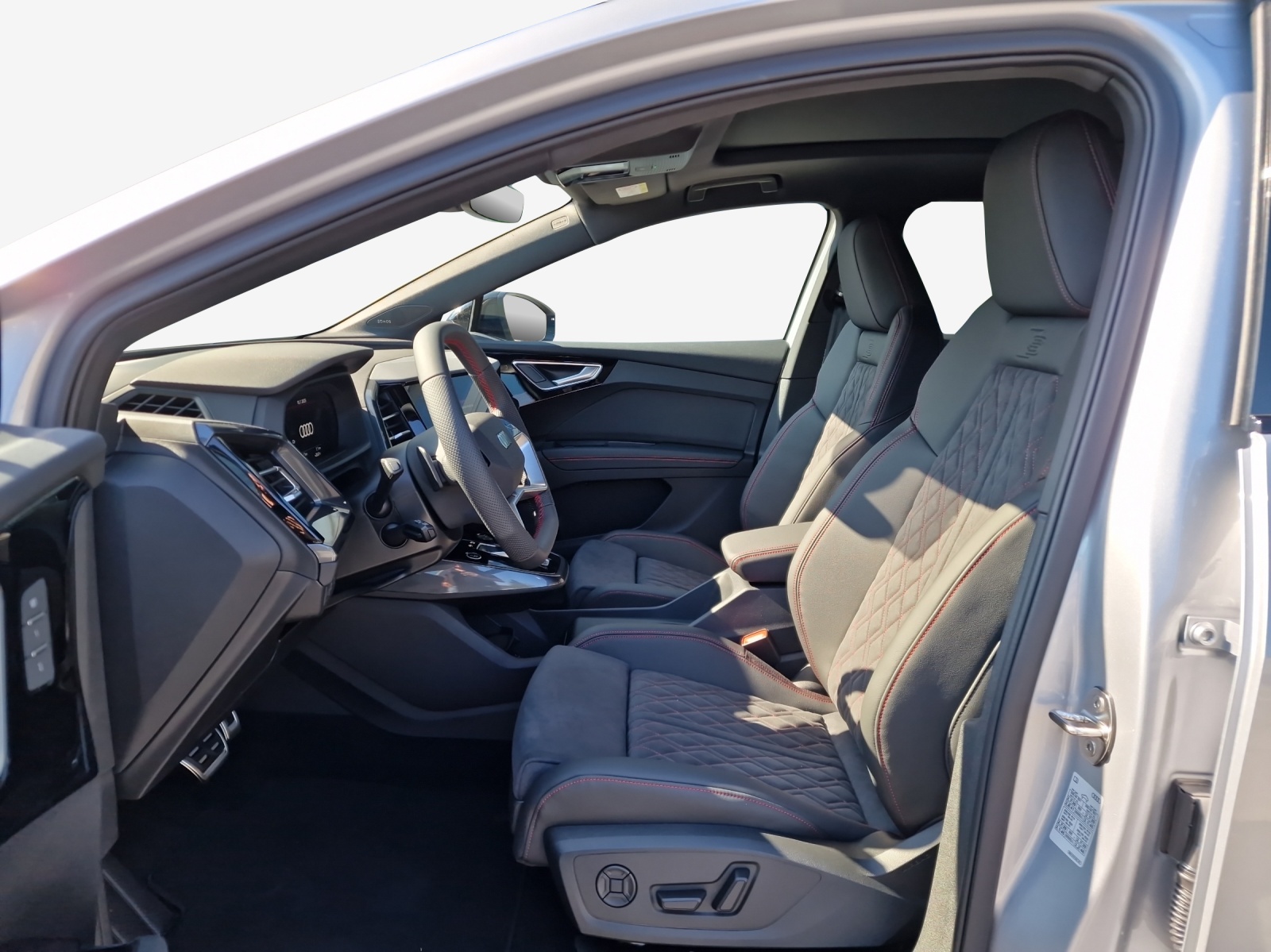 AUDI Q4 e-tron 45 quattro-image-7