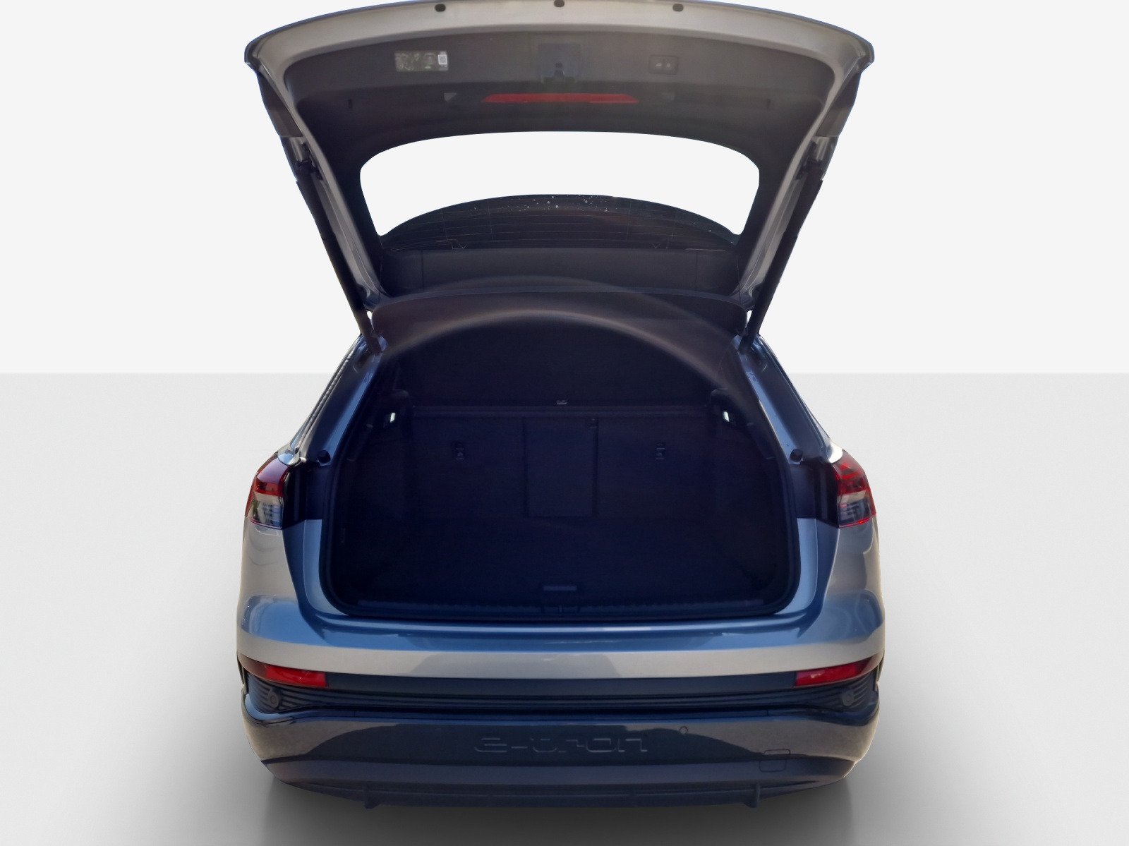AUDI Q4 e-tron 45 quattro-image-12