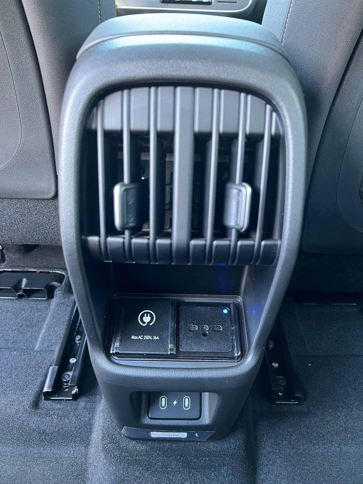 Image HYUNDAI KONA Kona EV 65.4 kWh Origo