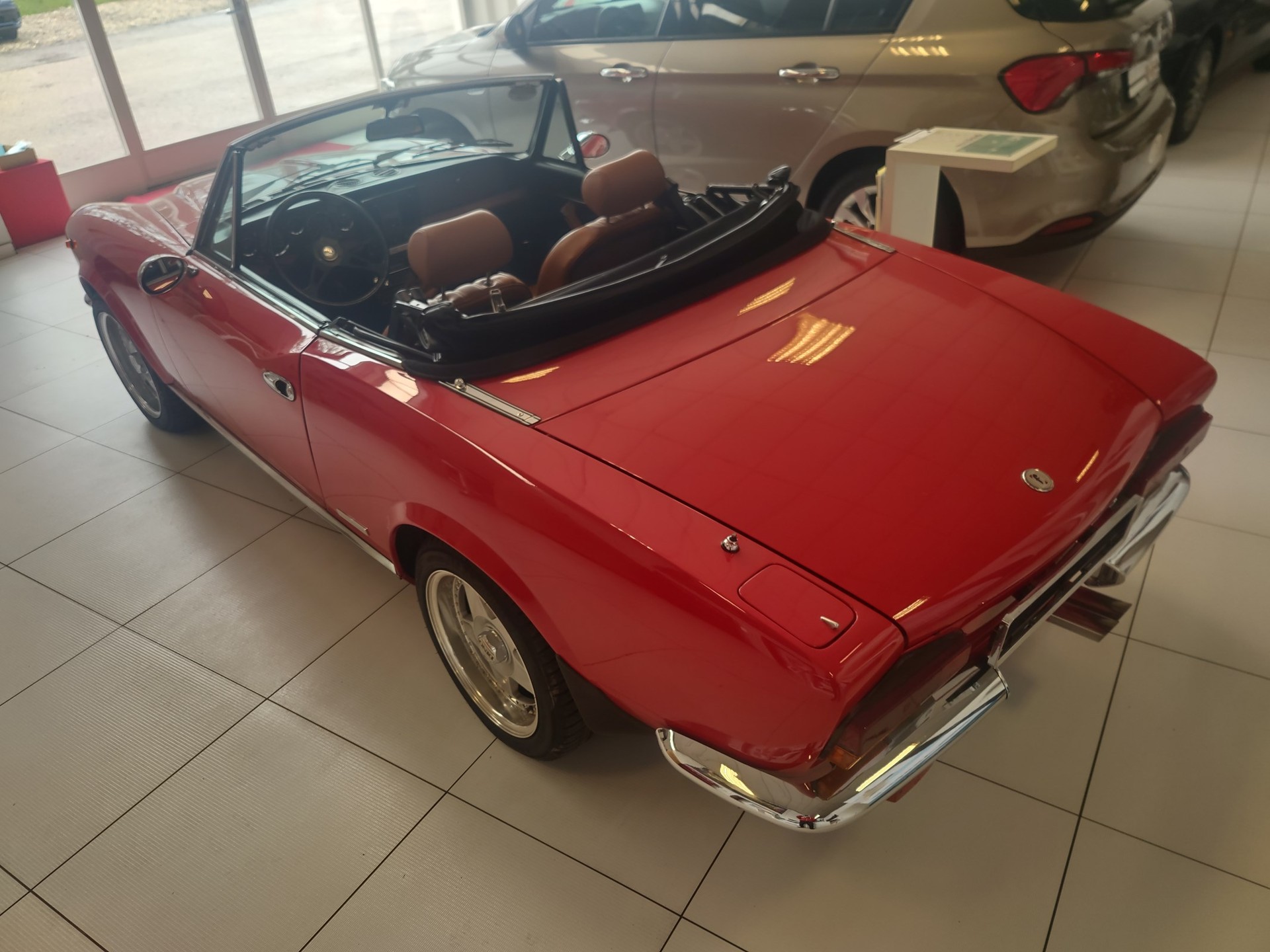 FIAT Spider 124 DS Europa 2.0 i.e.-image-3