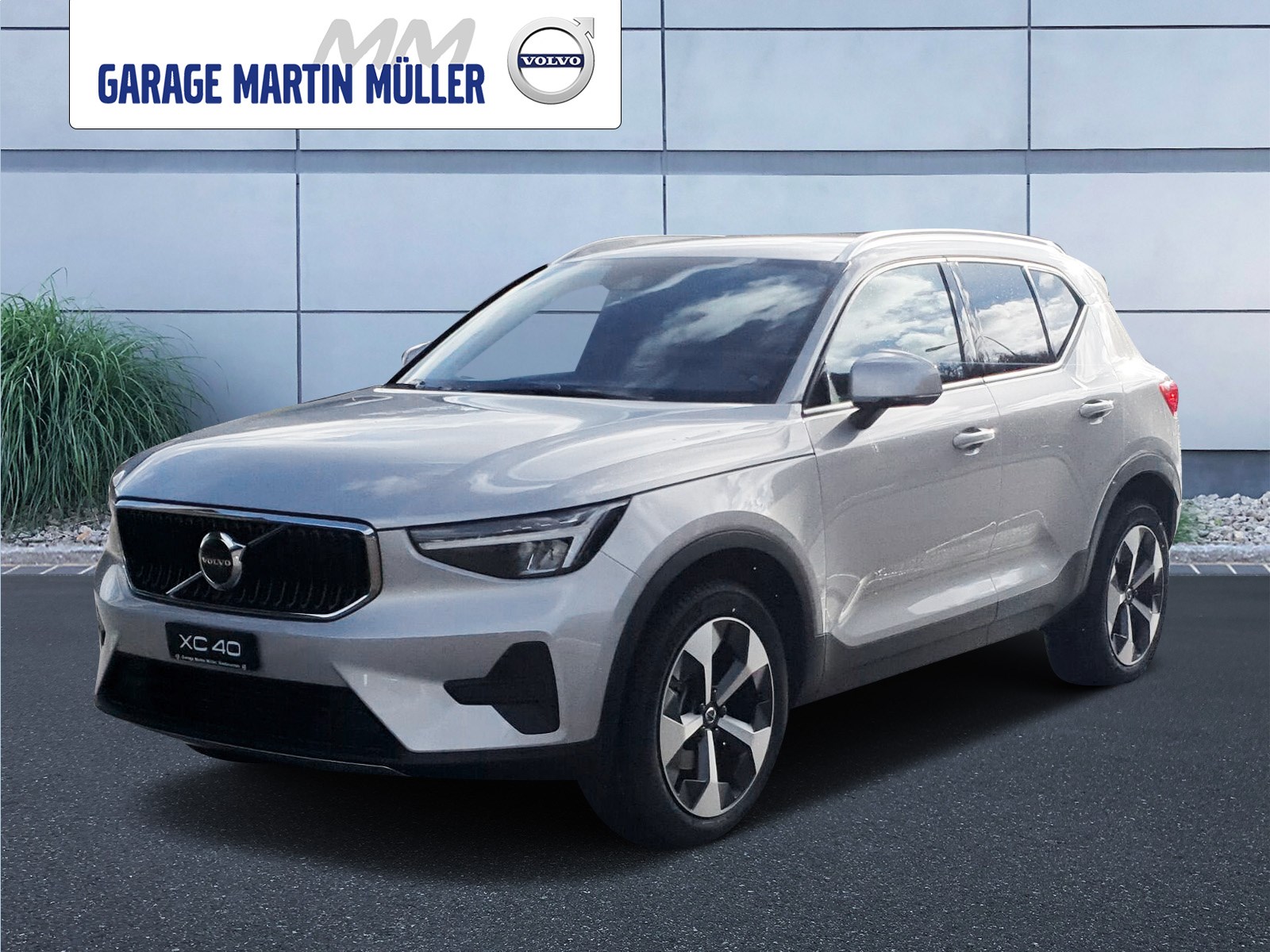 VOLVO XC40 1.5 T2 Xcite (SUV / Gelndewagen)