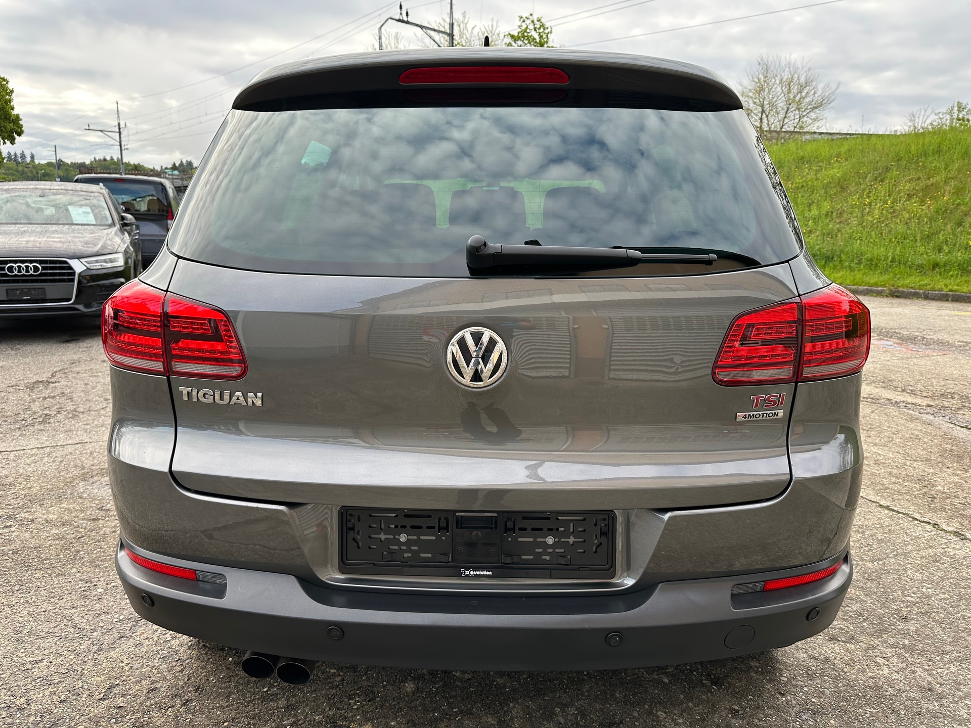 VW Tiguan 1.4 TSI Cup 4Motion-showroom-element-3