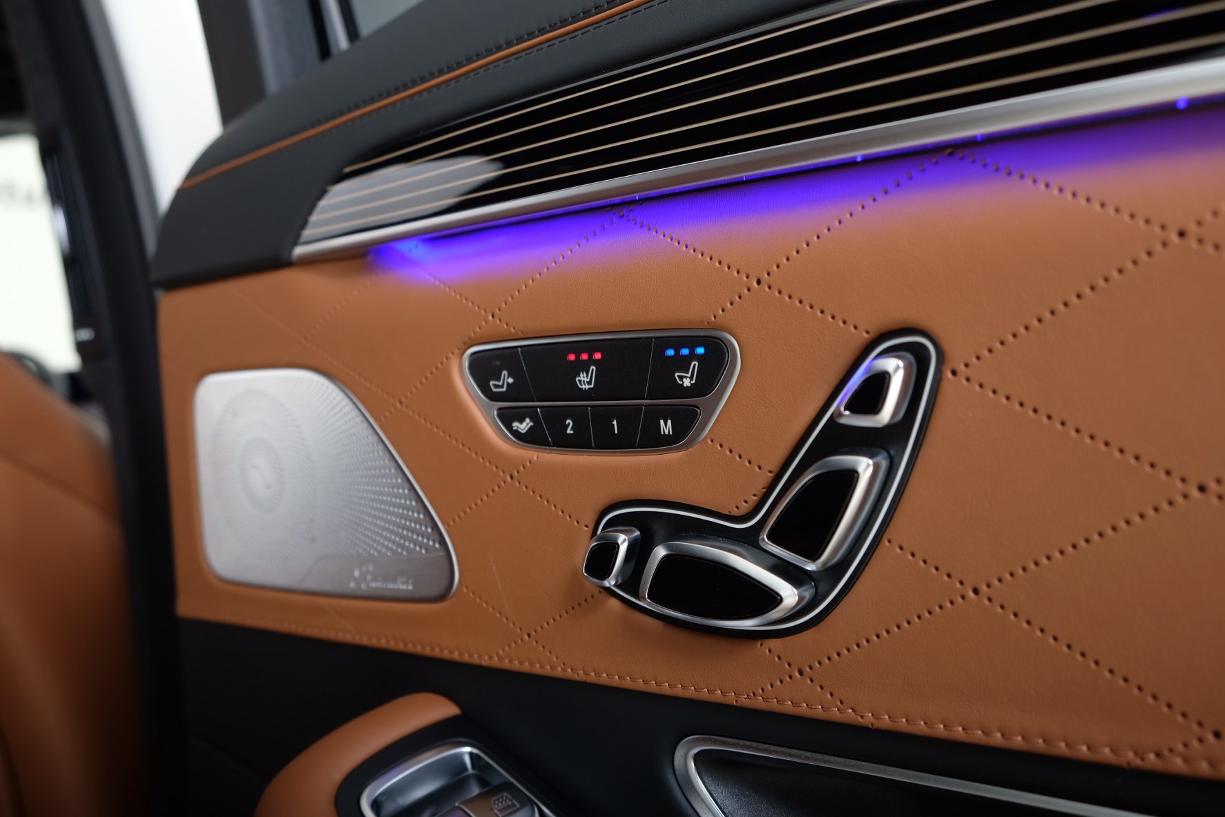 MERCEDES-BENZ S 560 L 4Matic 9G-Tronic-image-11