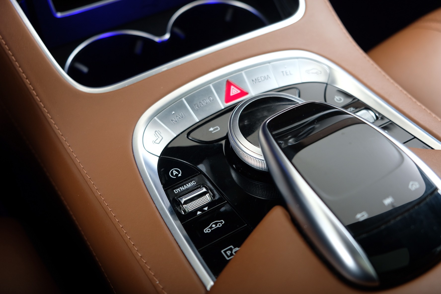MERCEDES-BENZ S 560 L 4Matic 9G-Tronic-image-26