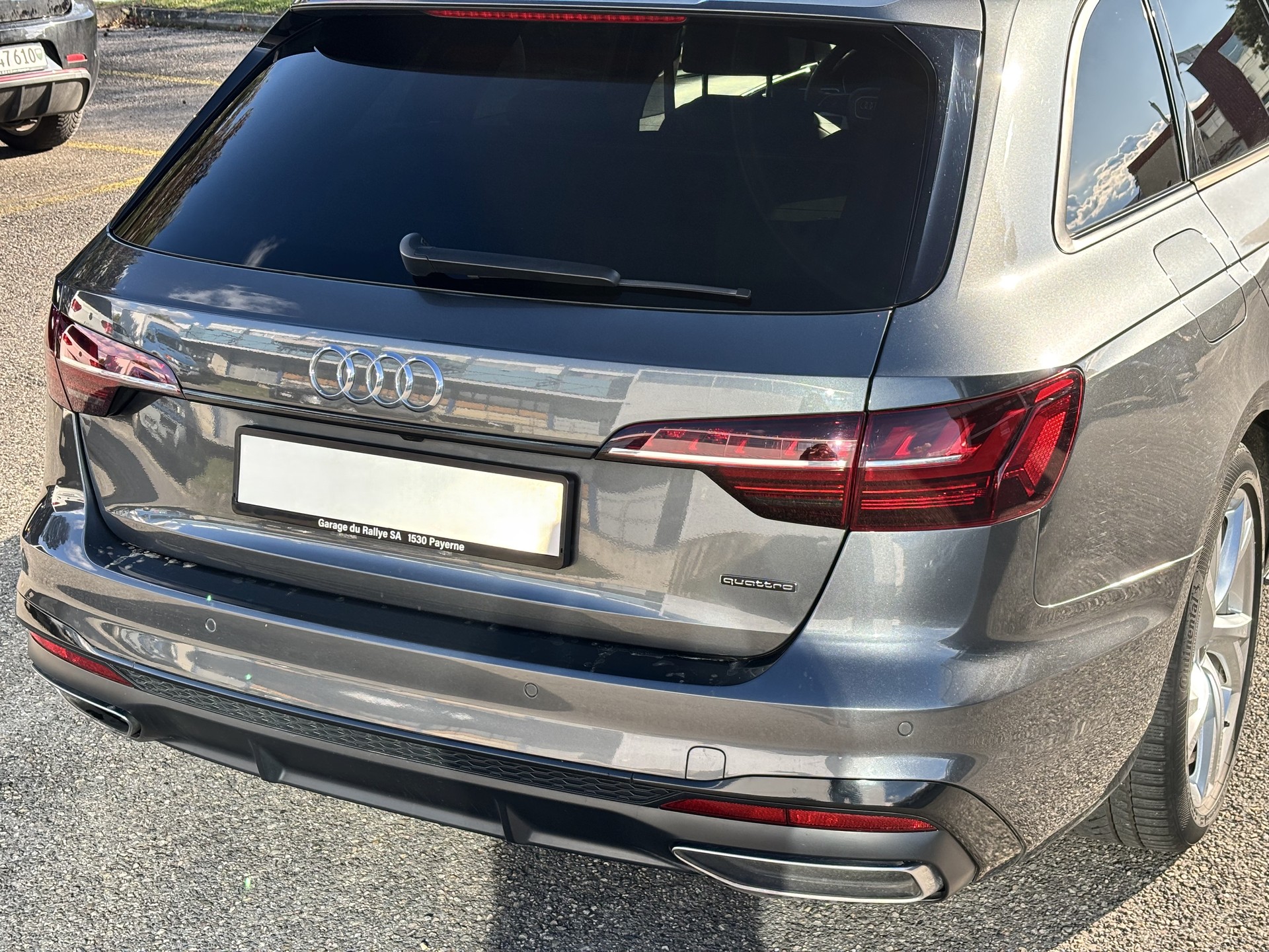 AUDI A4 Avant 40 TDI S line quattro S-tronic-image-8