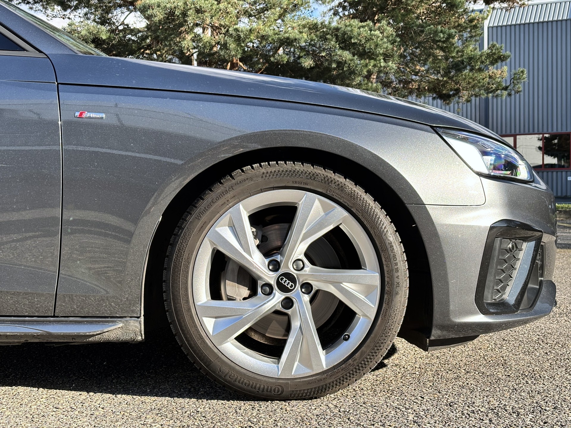 AUDI A4 Avant 40 TDI S line quattro S-tronic-image-10
