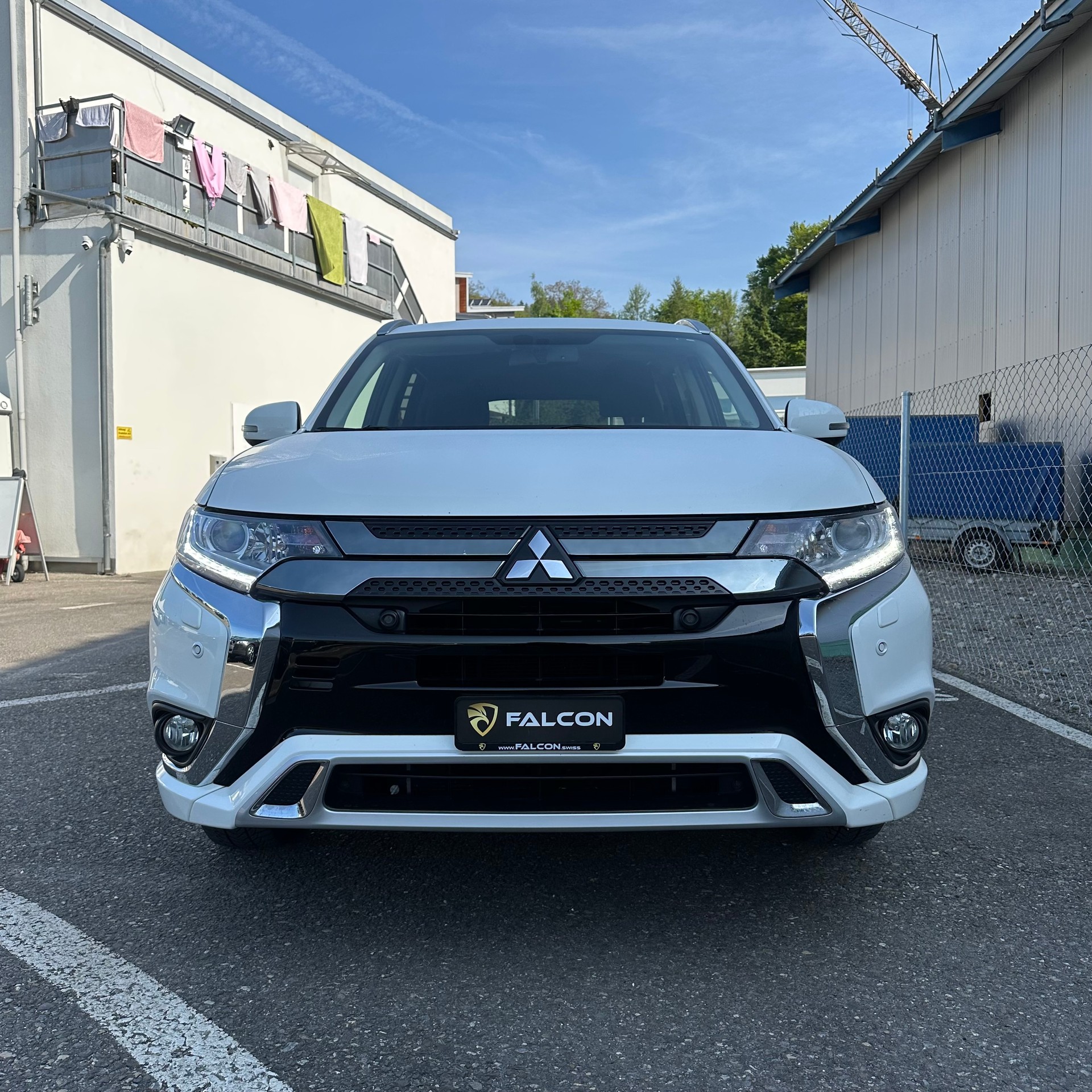 MITSUBISHI Outlander 2.4 PHEV Value 4WD Automatic-showroom-element-1