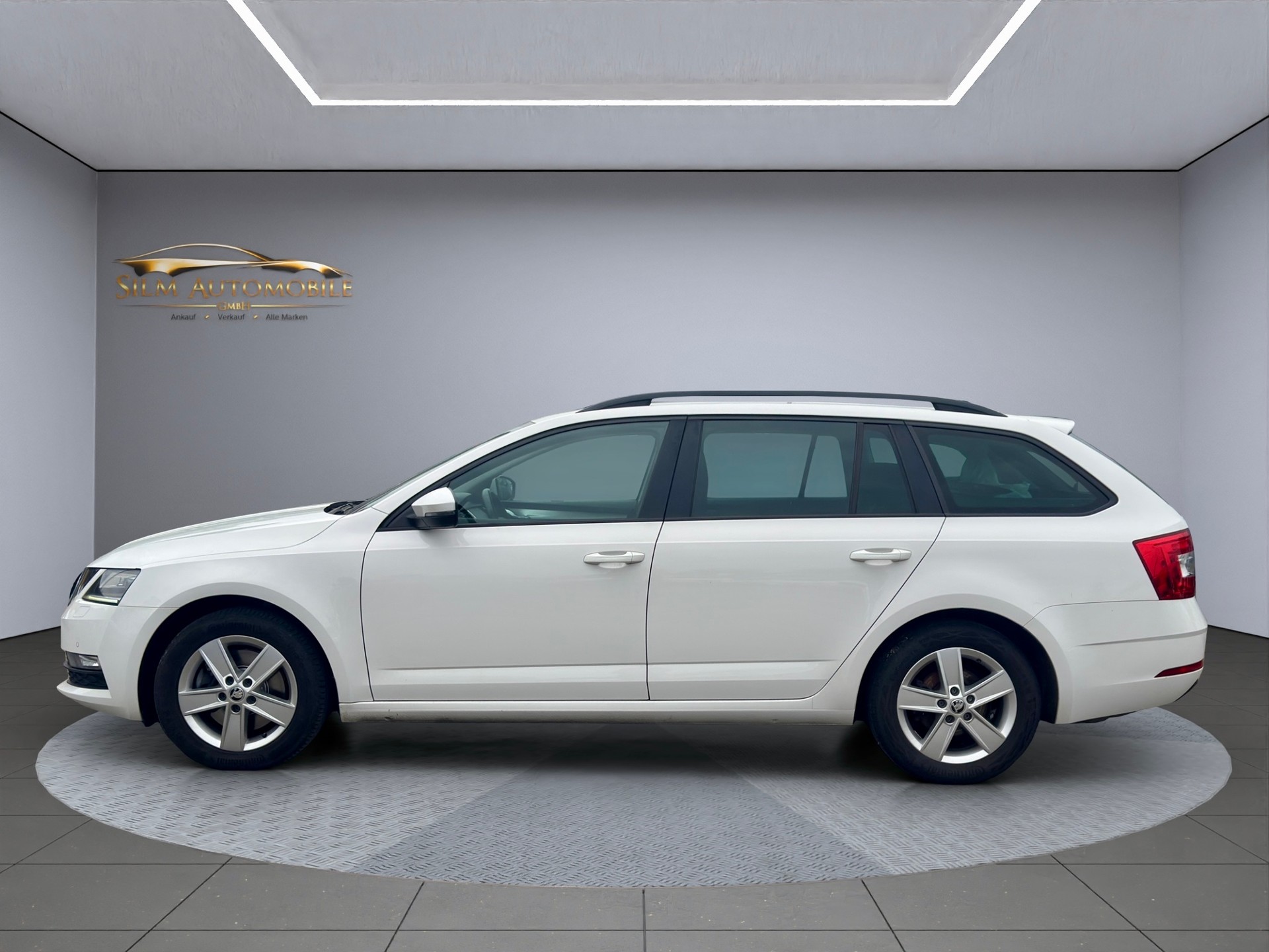 SKODA Octavia Combi 2.0 TDI Swiss Edition 4x4 DSG 184 PS-showroom-element-3