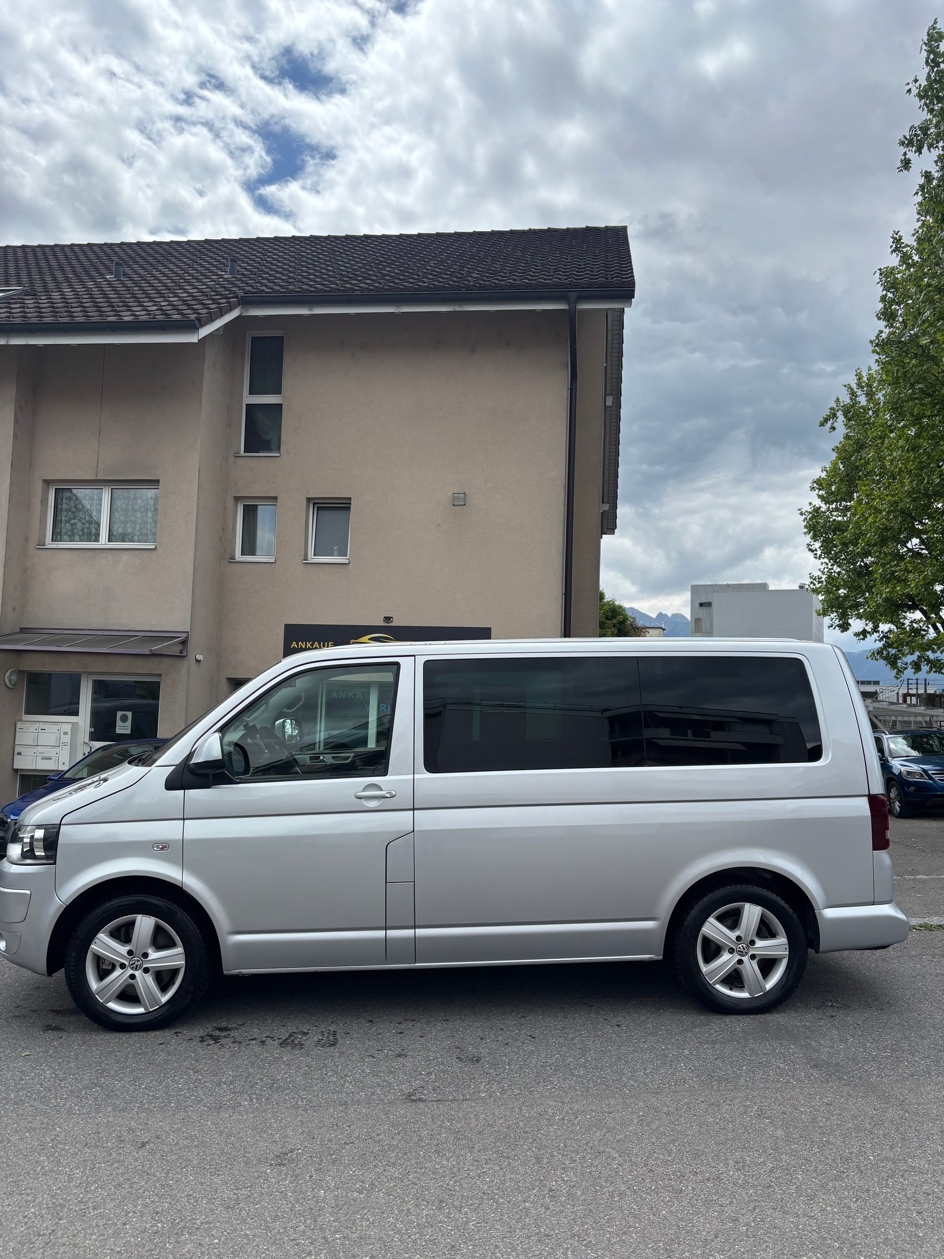 VW T5 Multivan 2.0 Bi-TDI CR Comfortline 4Motion DSG-image-3