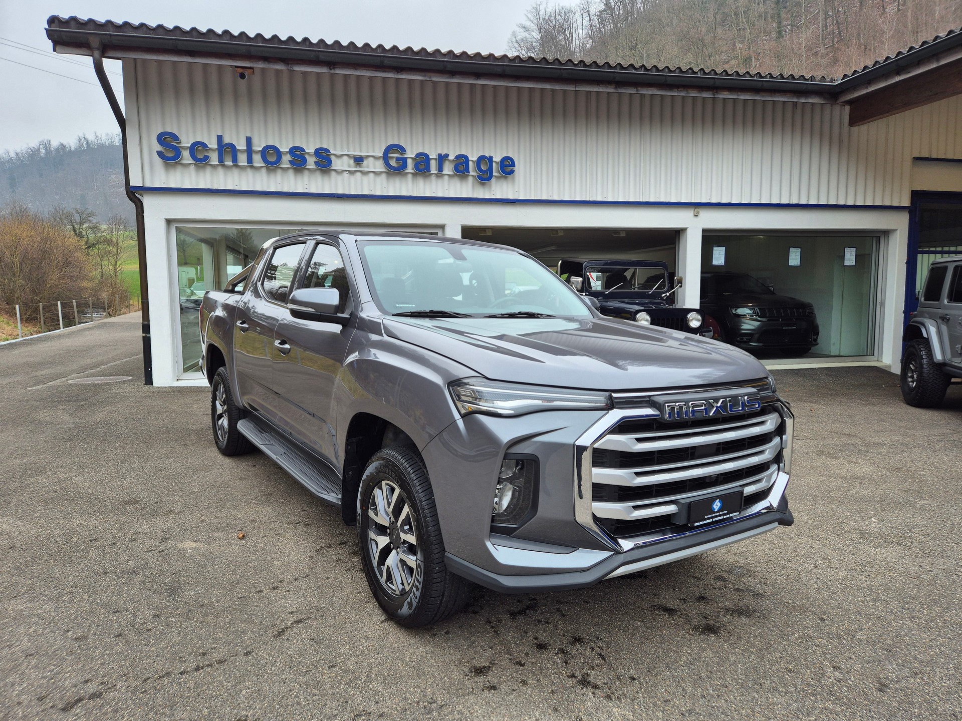 MAXUS T90 EV-showroom-element-1