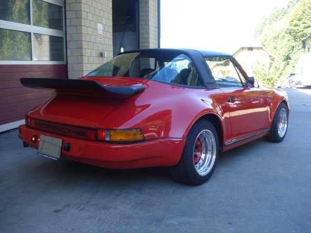 PORSCHE 911 Targa-showroom-element-2