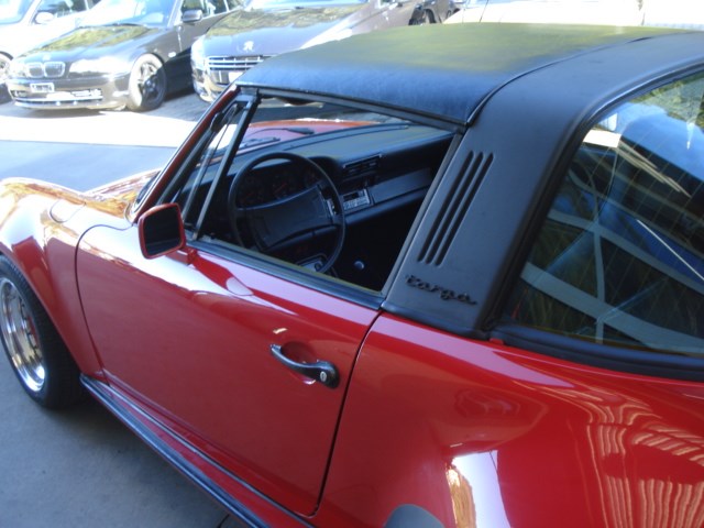 PORSCHE 911 Targa-showroom-element-3