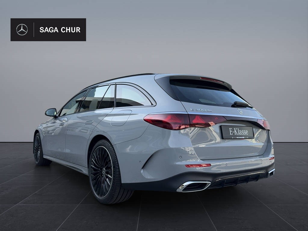 MERCEDES-BENZ E 300 de AMG Line 4matic Kombi-showroom-element-3