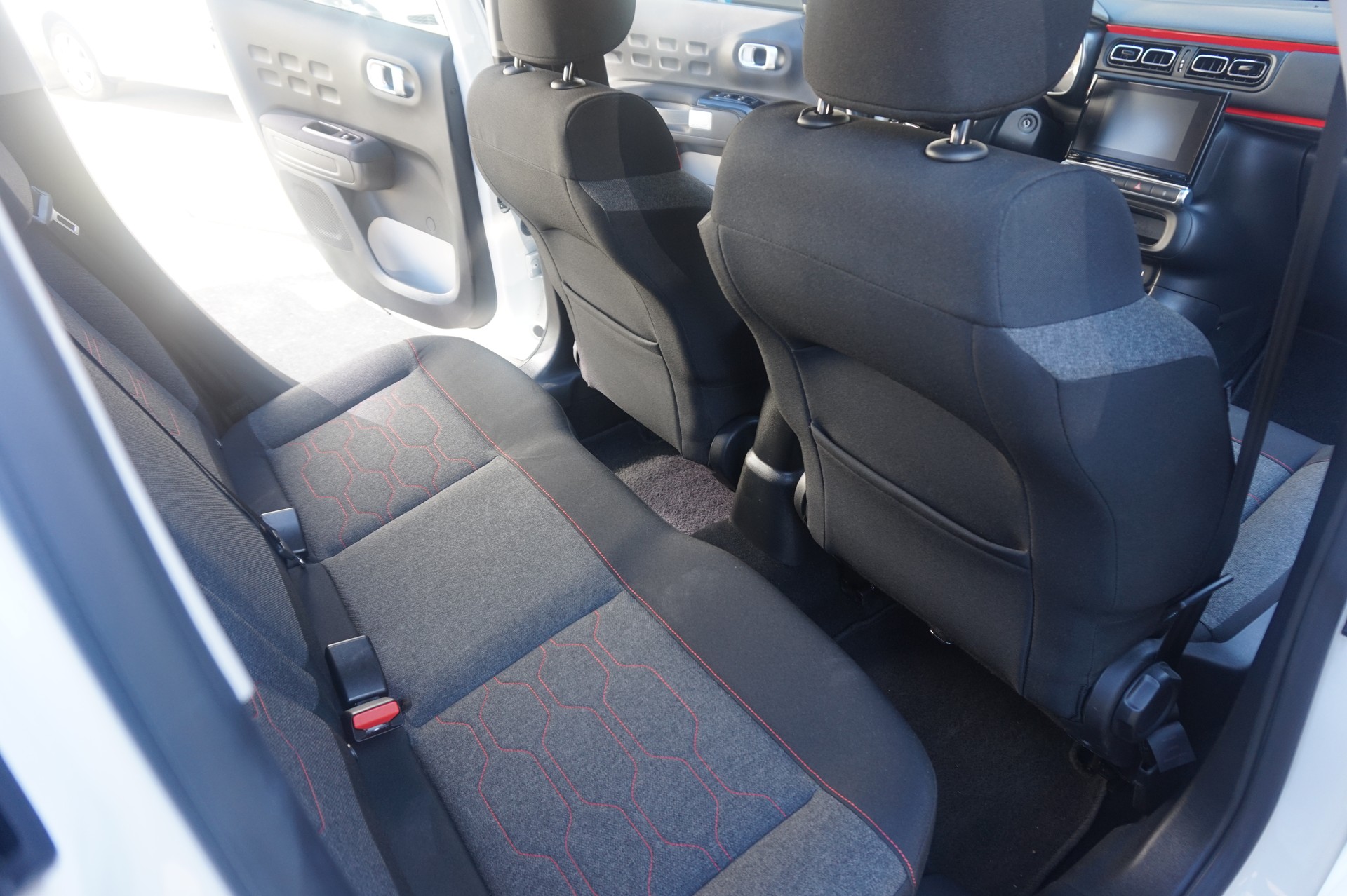 CITROEN C3 1.2i PureTech Shine-image-13