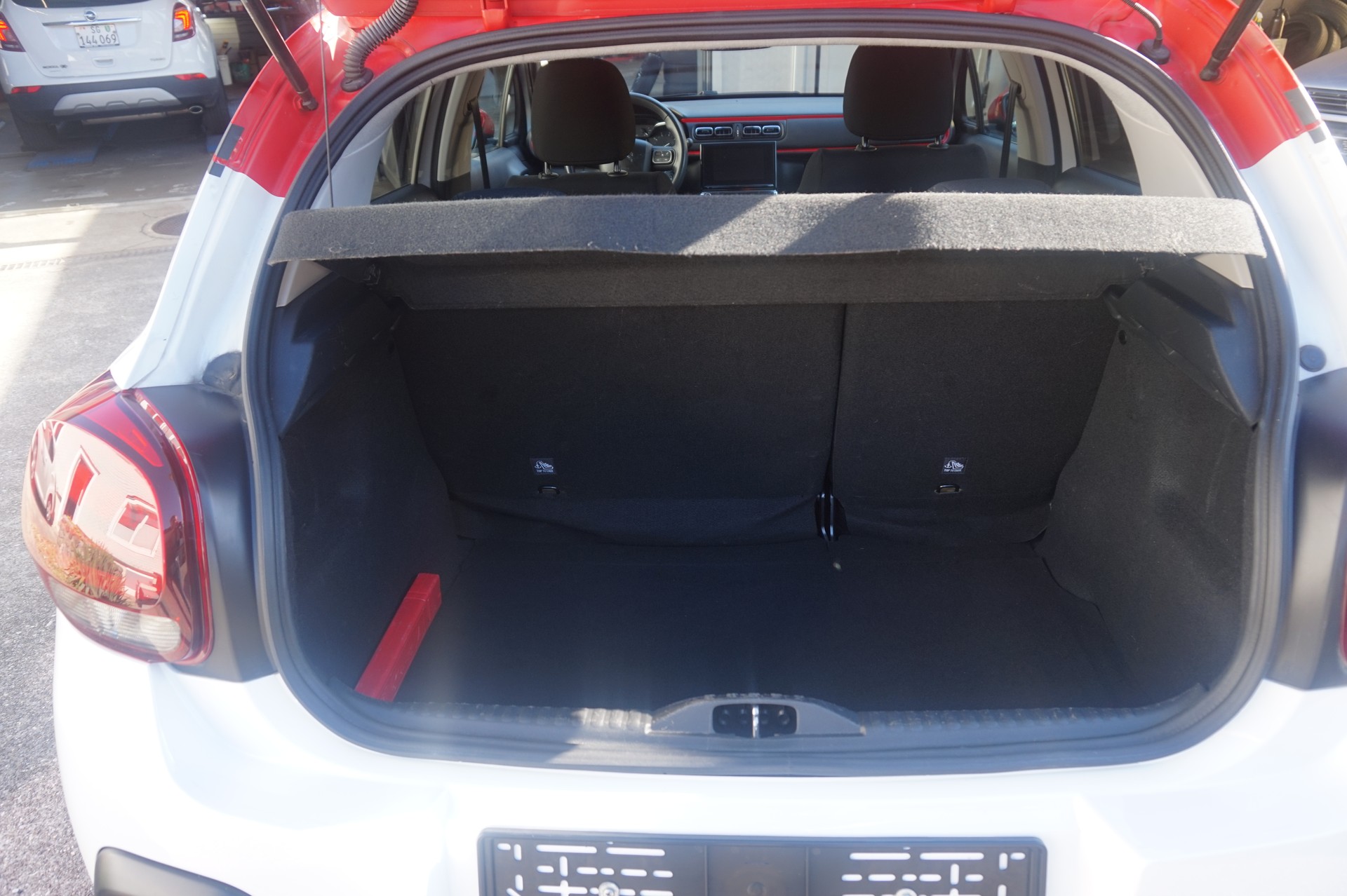 CITROEN C3 1.2i PureTech Shine-image-14