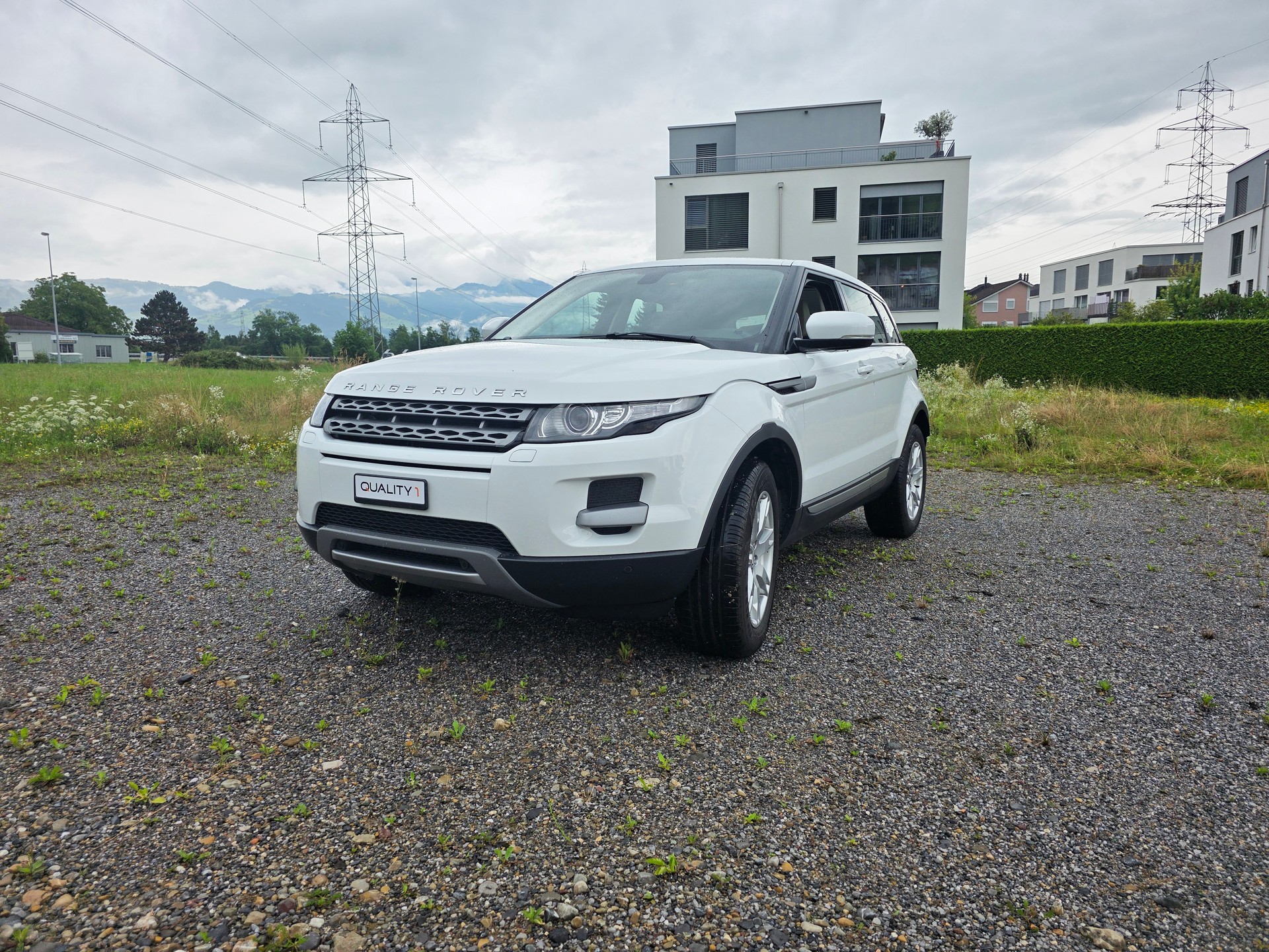 LAND ROVER Range Rover Evoque 2.0 Si4 Dynamic AT6-showroom-element-3