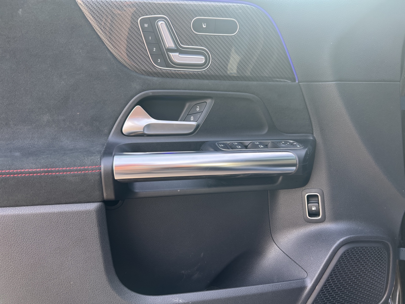 Image MERCEDES-BENZ B-200 B 200 AMG Line