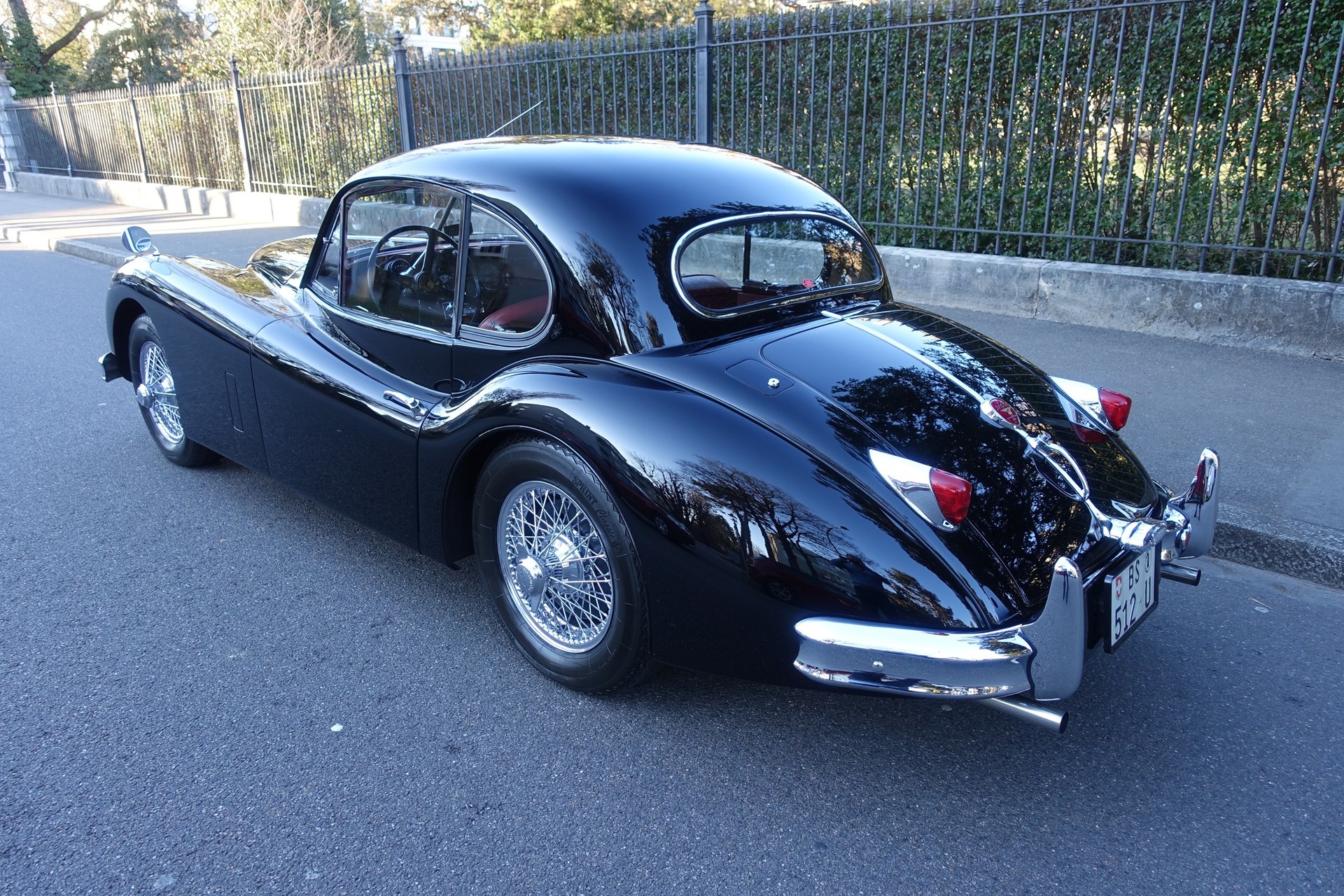 JAGUAR XK140 FHC-showroom-element-1
