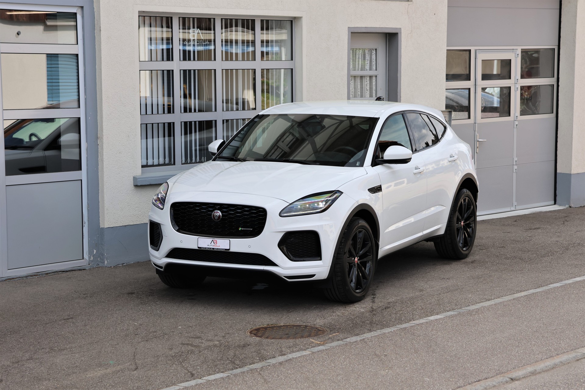 JAGUAR E-Pace 2.0d D200 R-Dynamic AWD SE (CH)