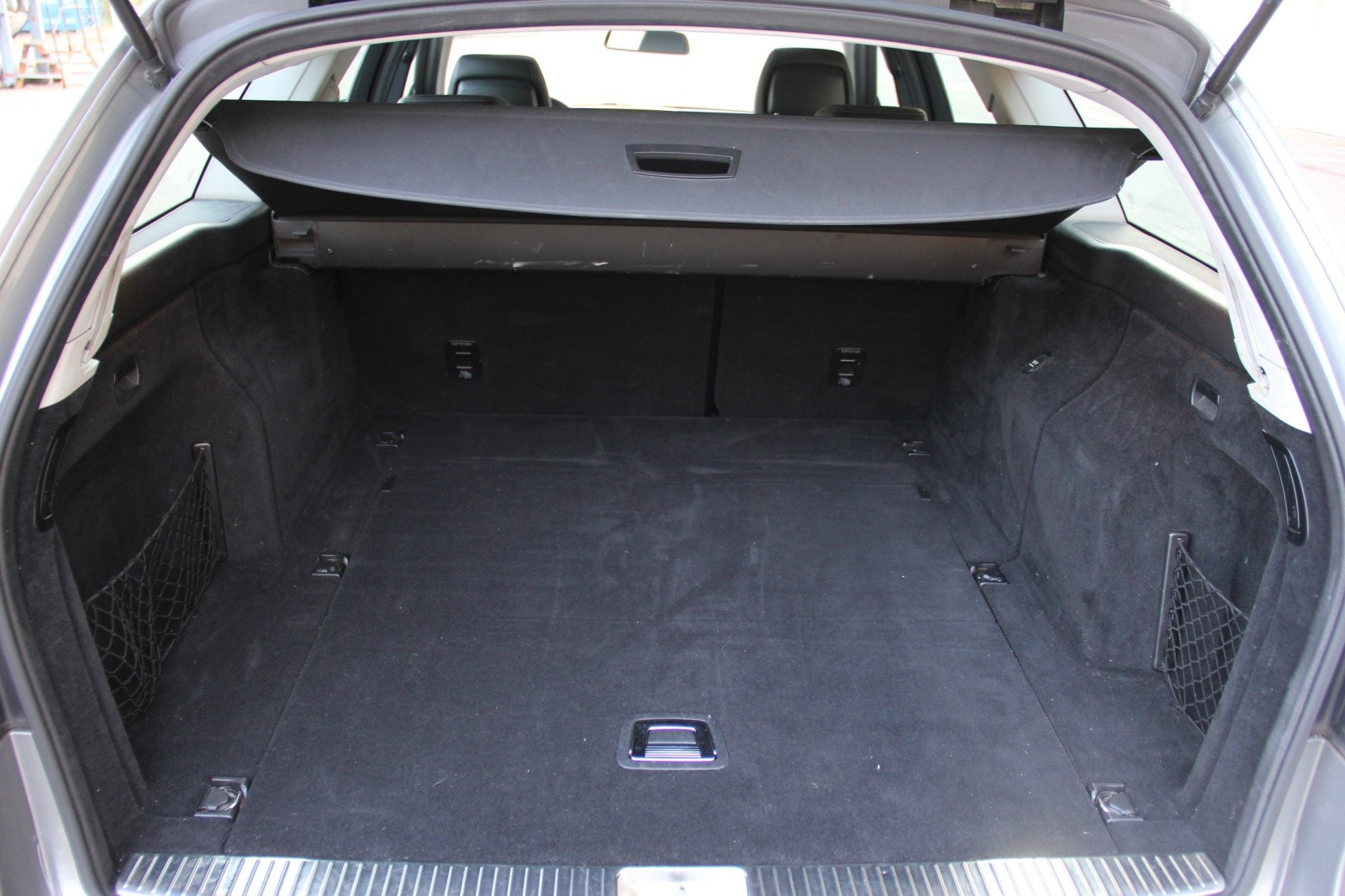 MERCEDES-BENZ E 250 BlueTEC Avantgarde 4Matic 7G-Tronic-image-15