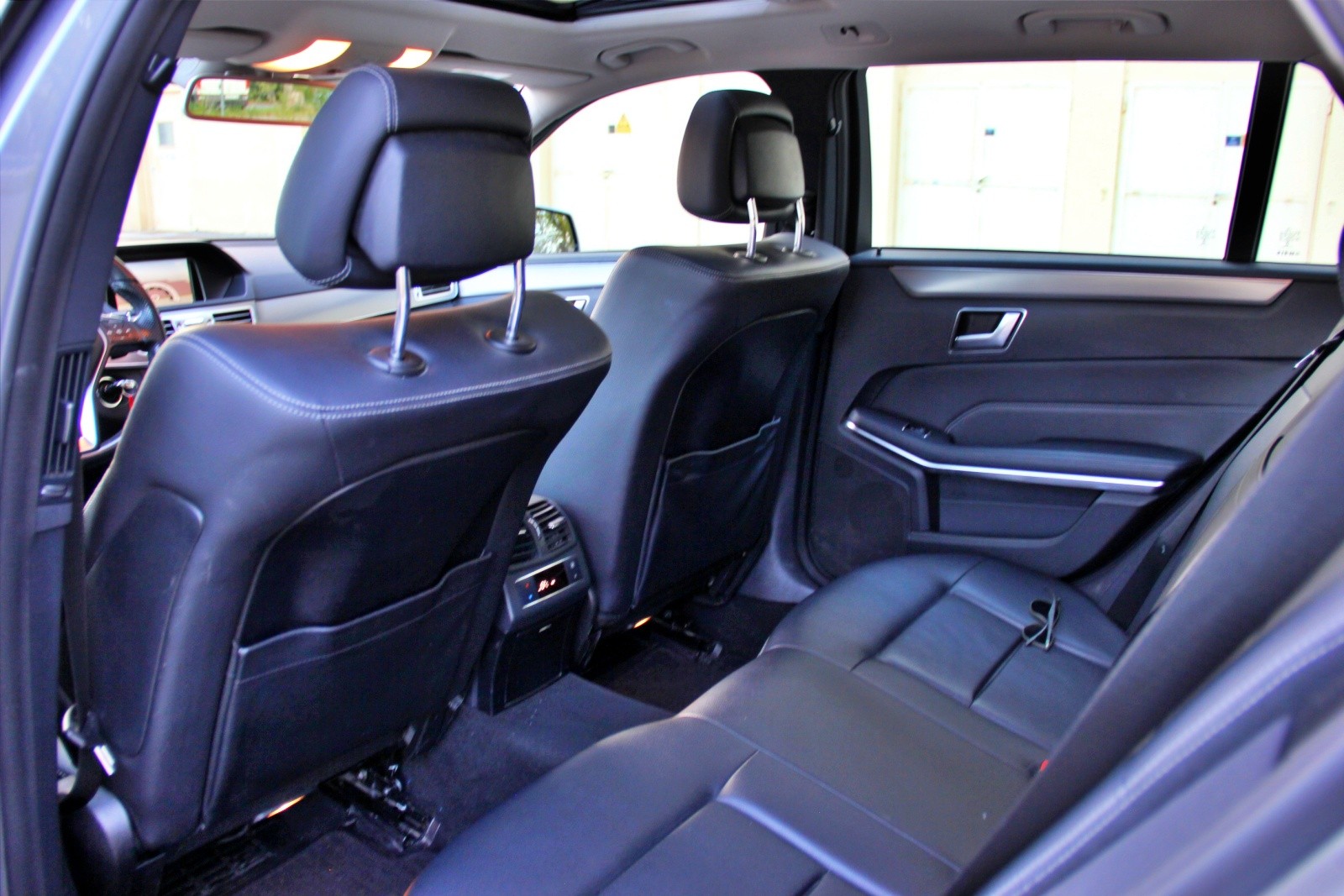 MERCEDES-BENZ E 250 BlueTEC Avantgarde 4Matic 7G-Tronic-image-14