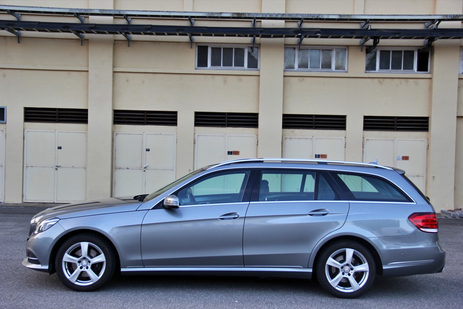 MERCEDES-BENZ E 250 BlueTEC Avantgarde 4Matic 7G-Tronic-showroom-element-1