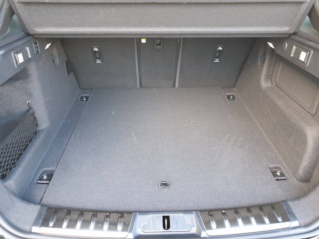 JAGUAR F-Pace P250 R-Dynamic SE 4x4 (crochet)-image-10