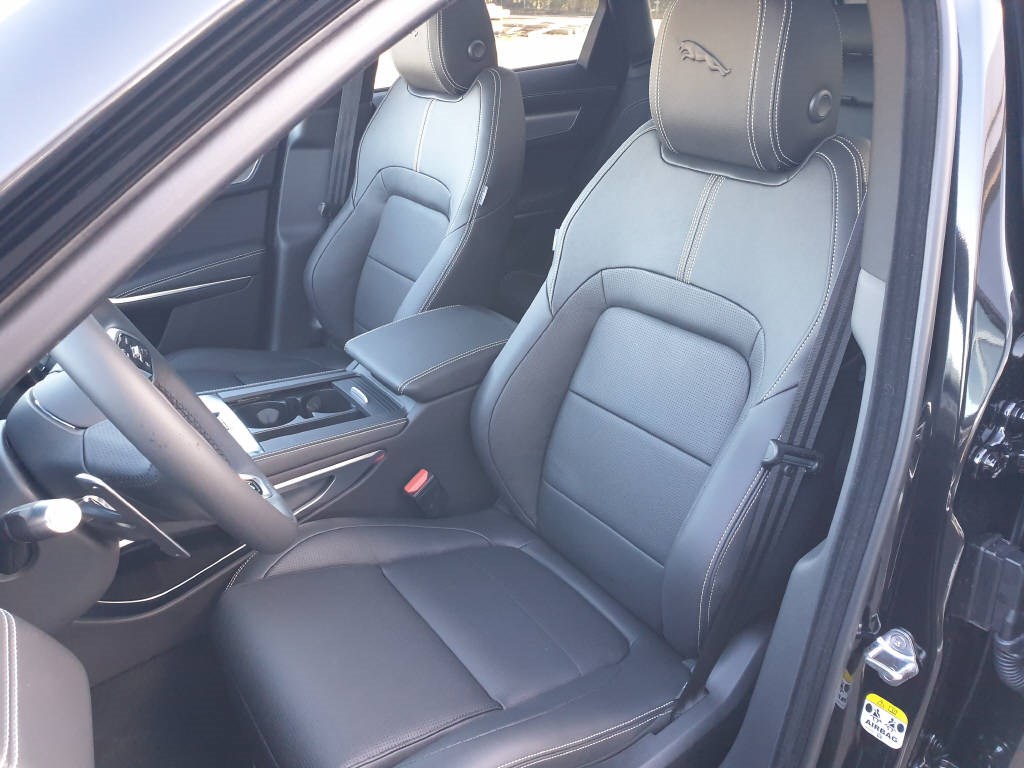 JAGUAR F-Pace P250 R-Dynamic SE 4x4 (crochet)-image-8